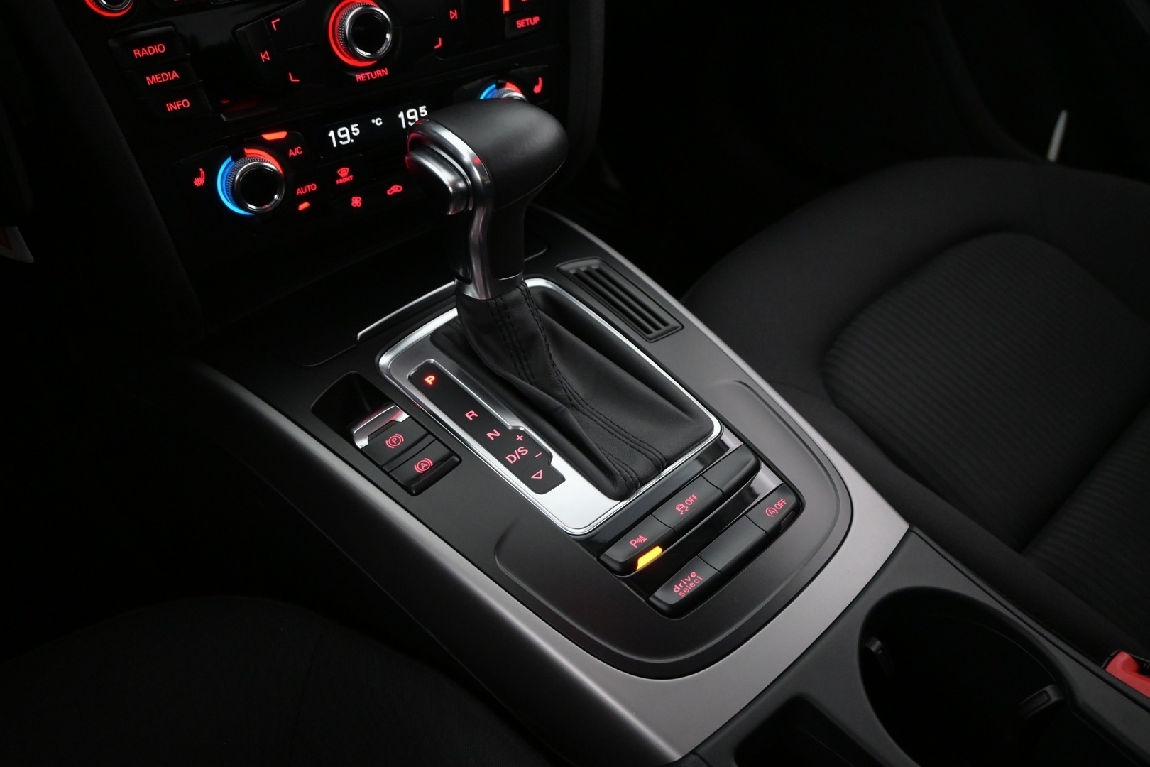 AUDI A4 2015