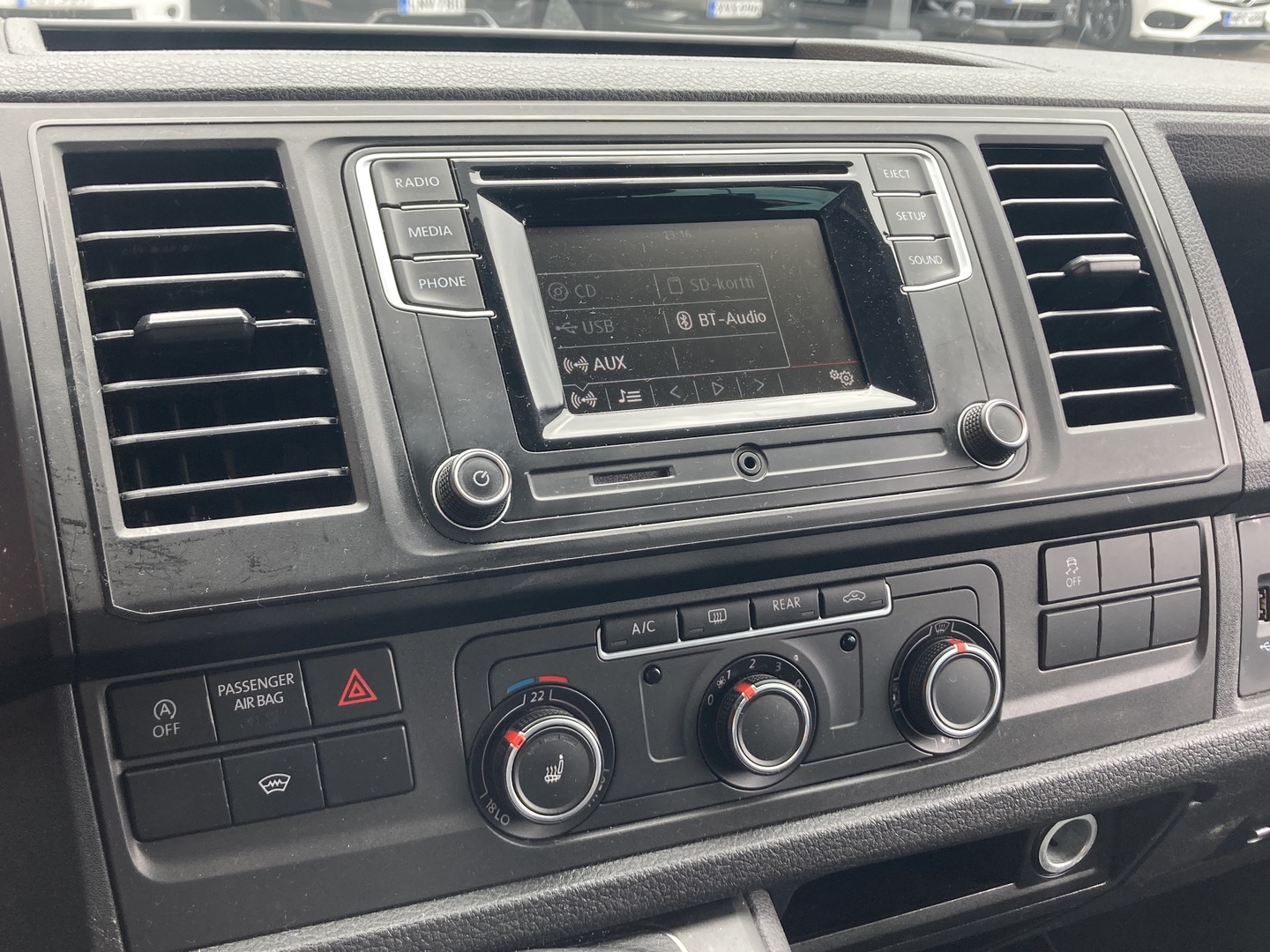 VOLKSWAGEN Caravelle 2017