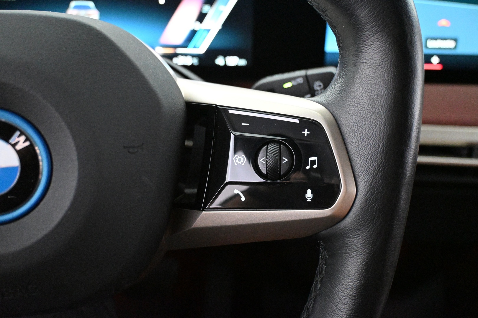 BMW IX M60 2023