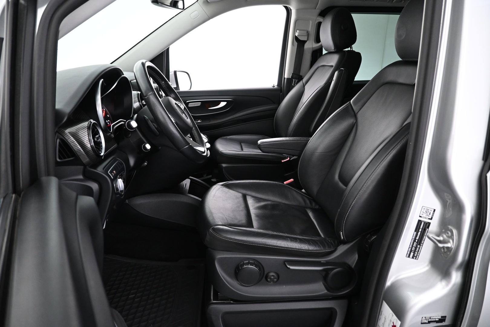 MERCEDES-BENZ V 2019