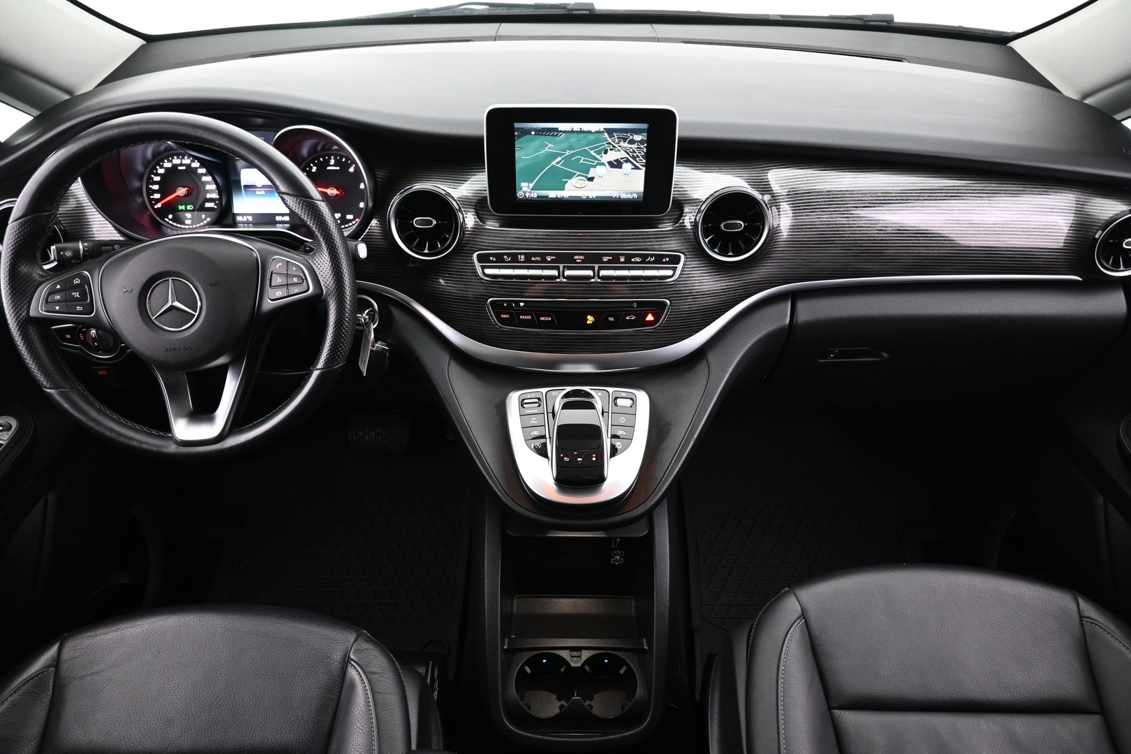 MERCEDES-BENZ V 2019