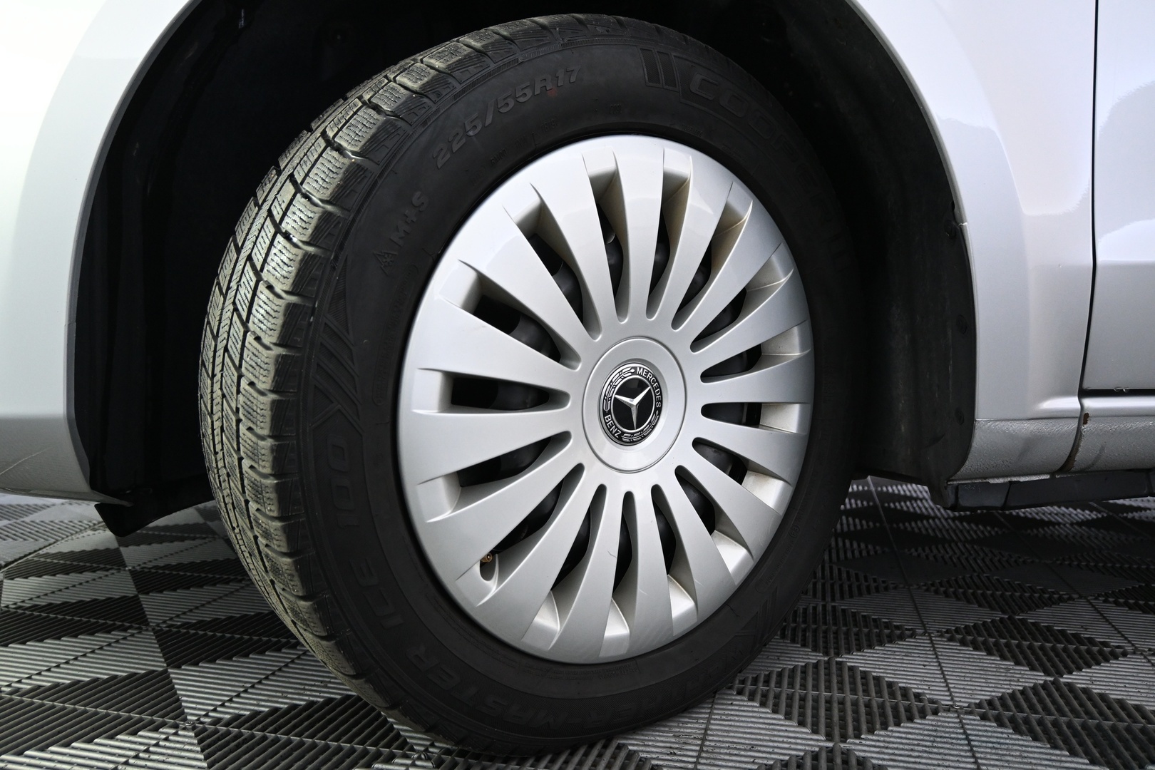 MERCEDES-BENZ V 2019