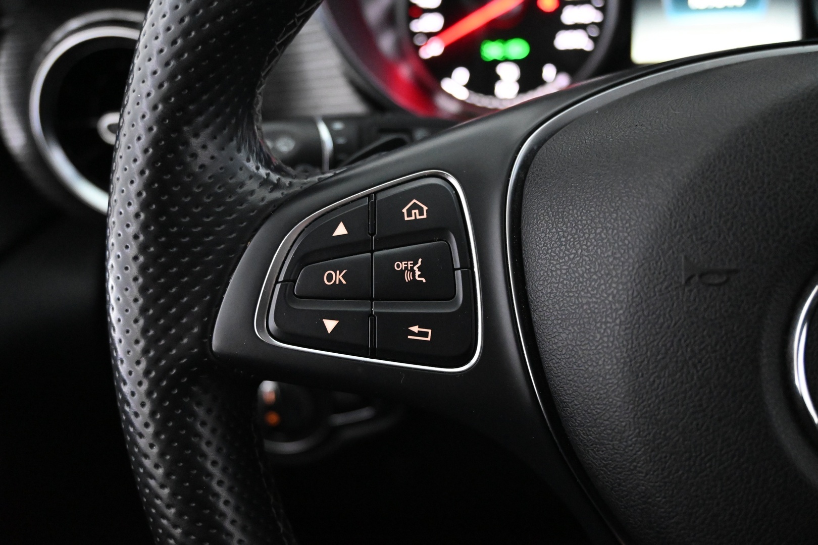 MERCEDES-BENZ V 2019