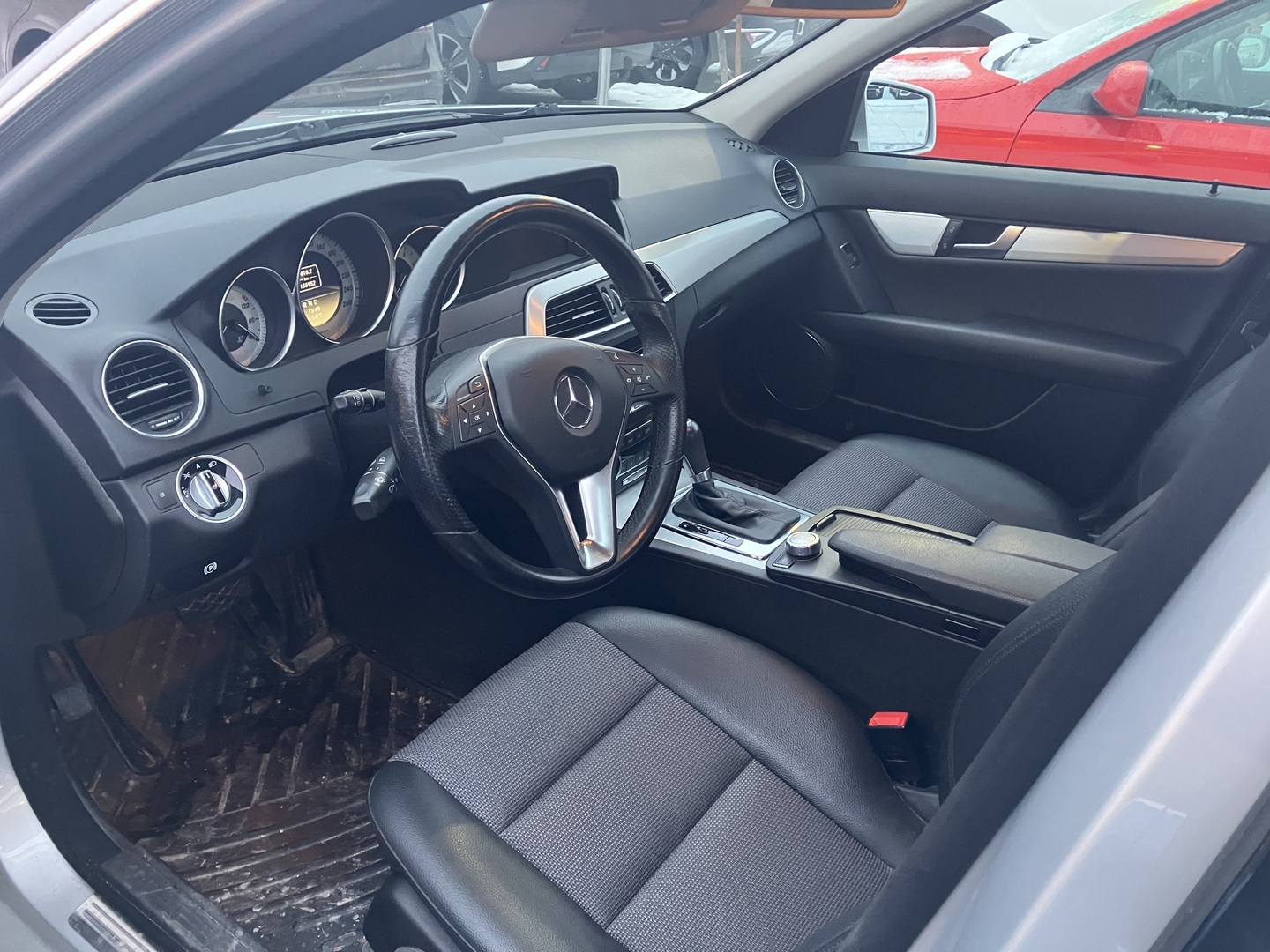 MERCEDES-BENZ C 2011