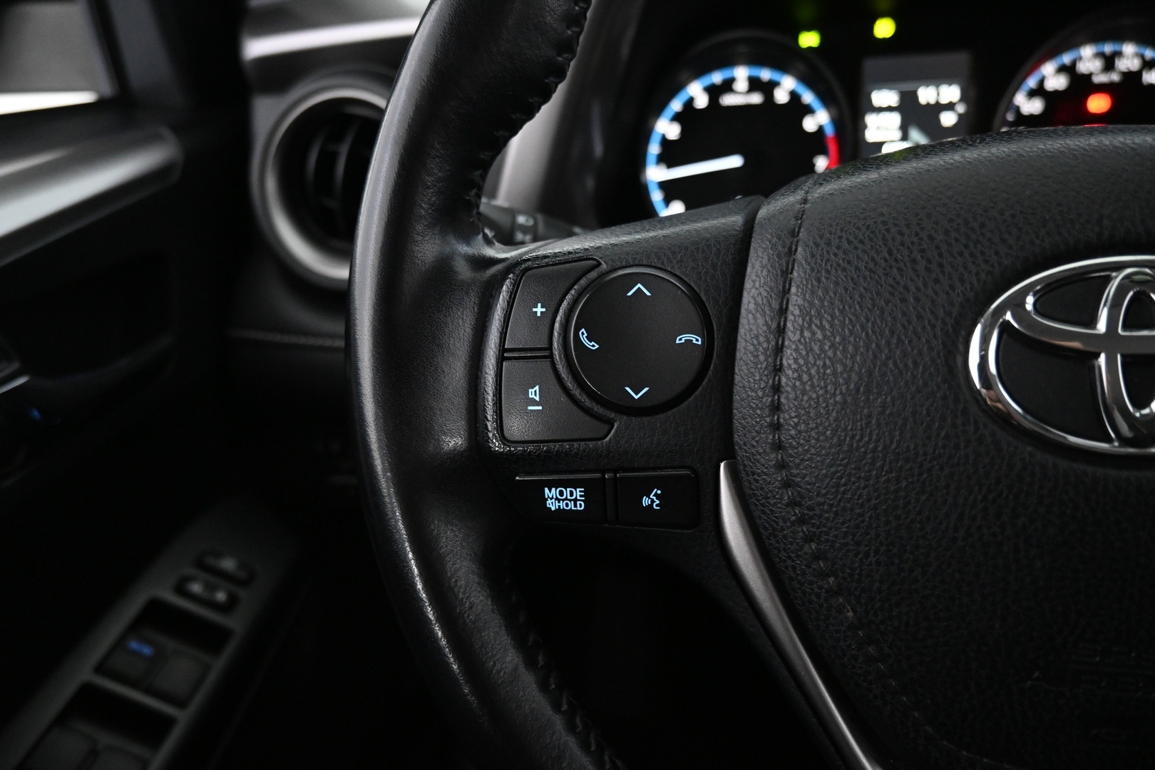 TOYOTA RAV4 2016