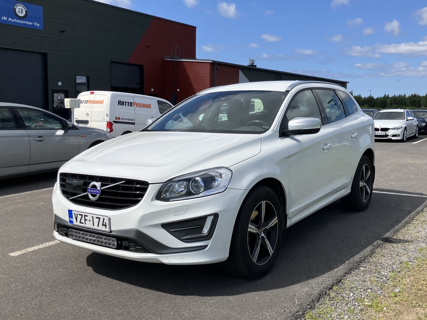 VOLVO XC60 2017