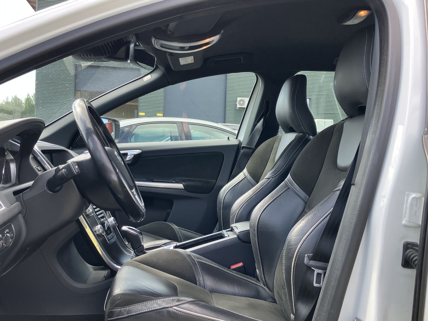 VOLVO XC60 2017