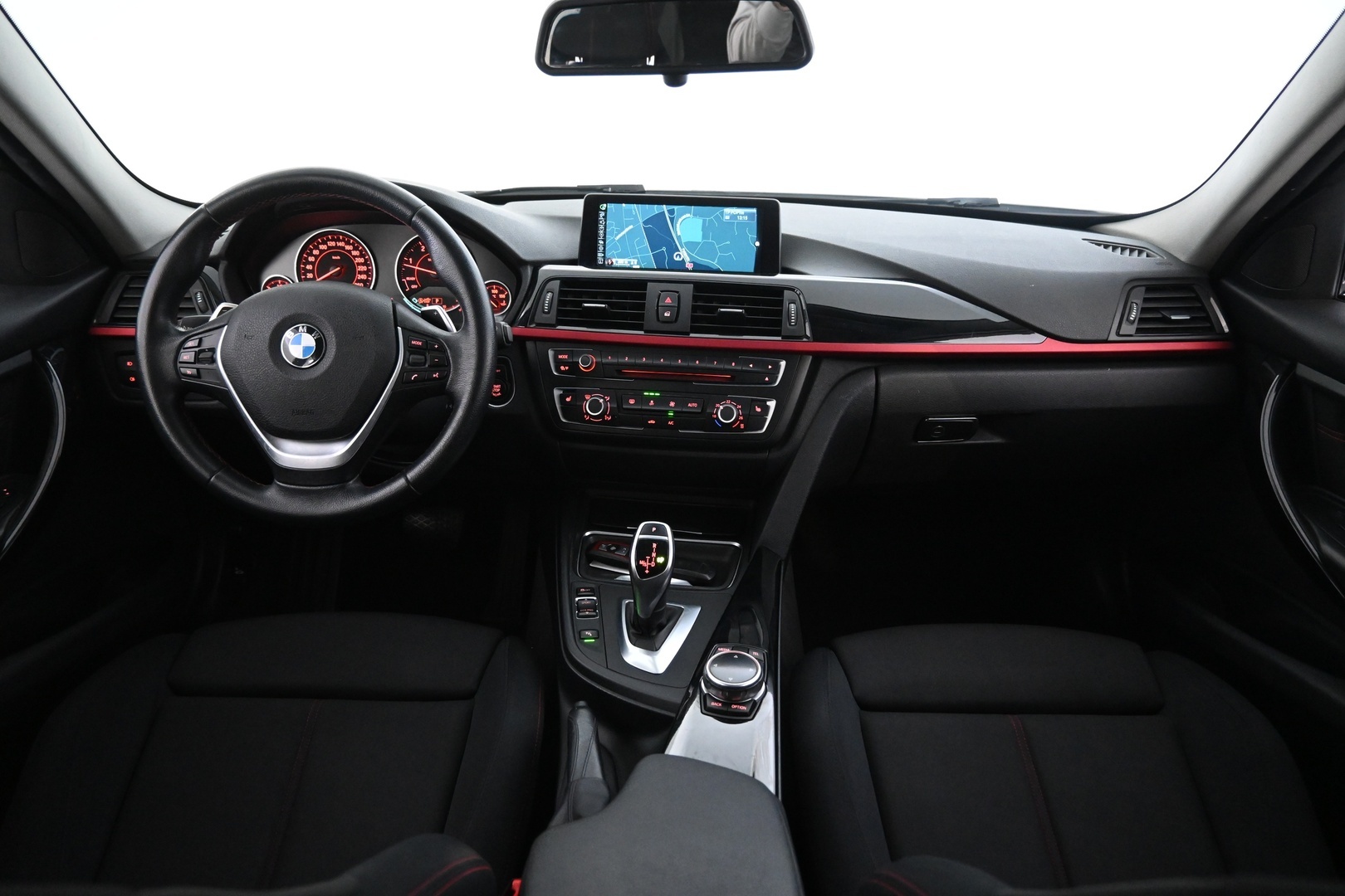 BMW 330 2014