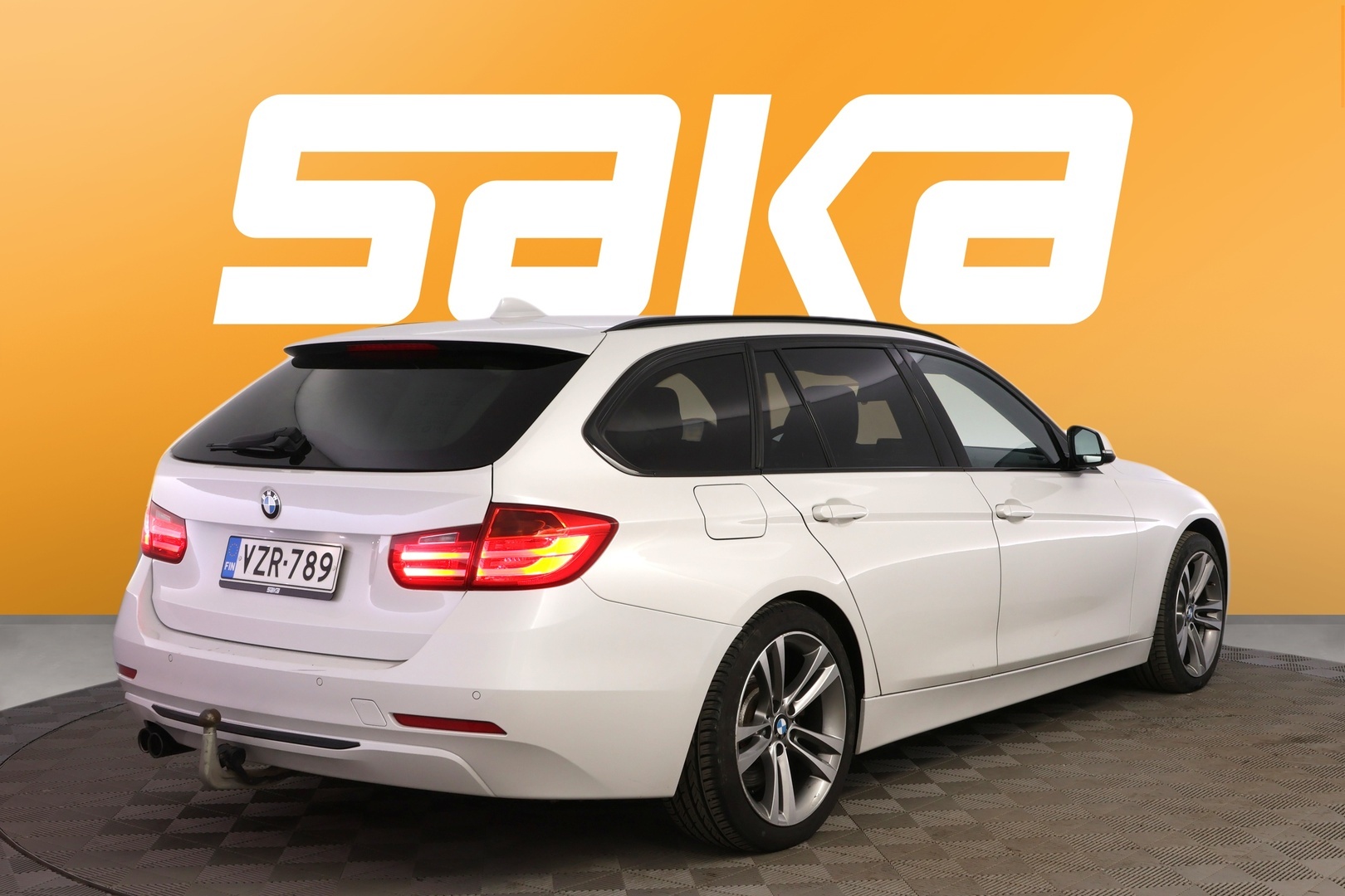 BMW 330 2014