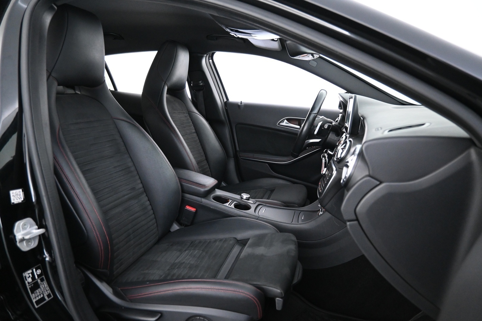 MERCEDES-BENZ GLA 2016