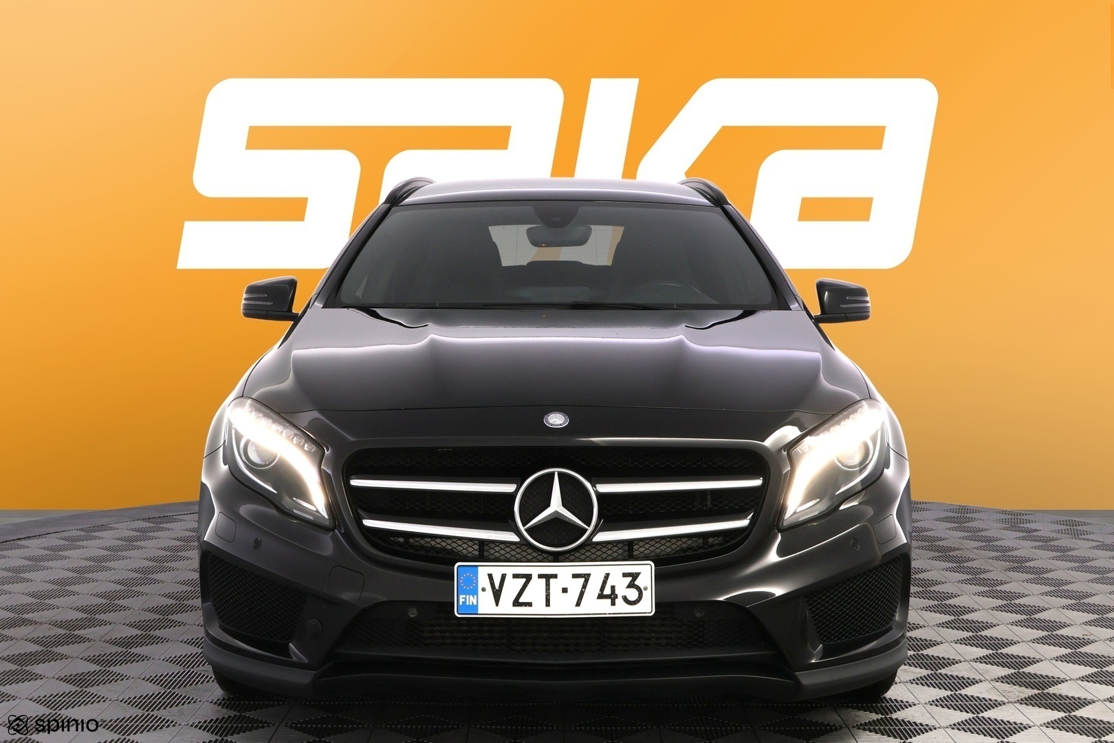 MERCEDES-BENZ GLA 2016