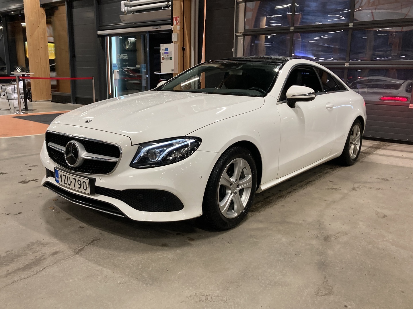 MERCEDES-BENZ E 2018