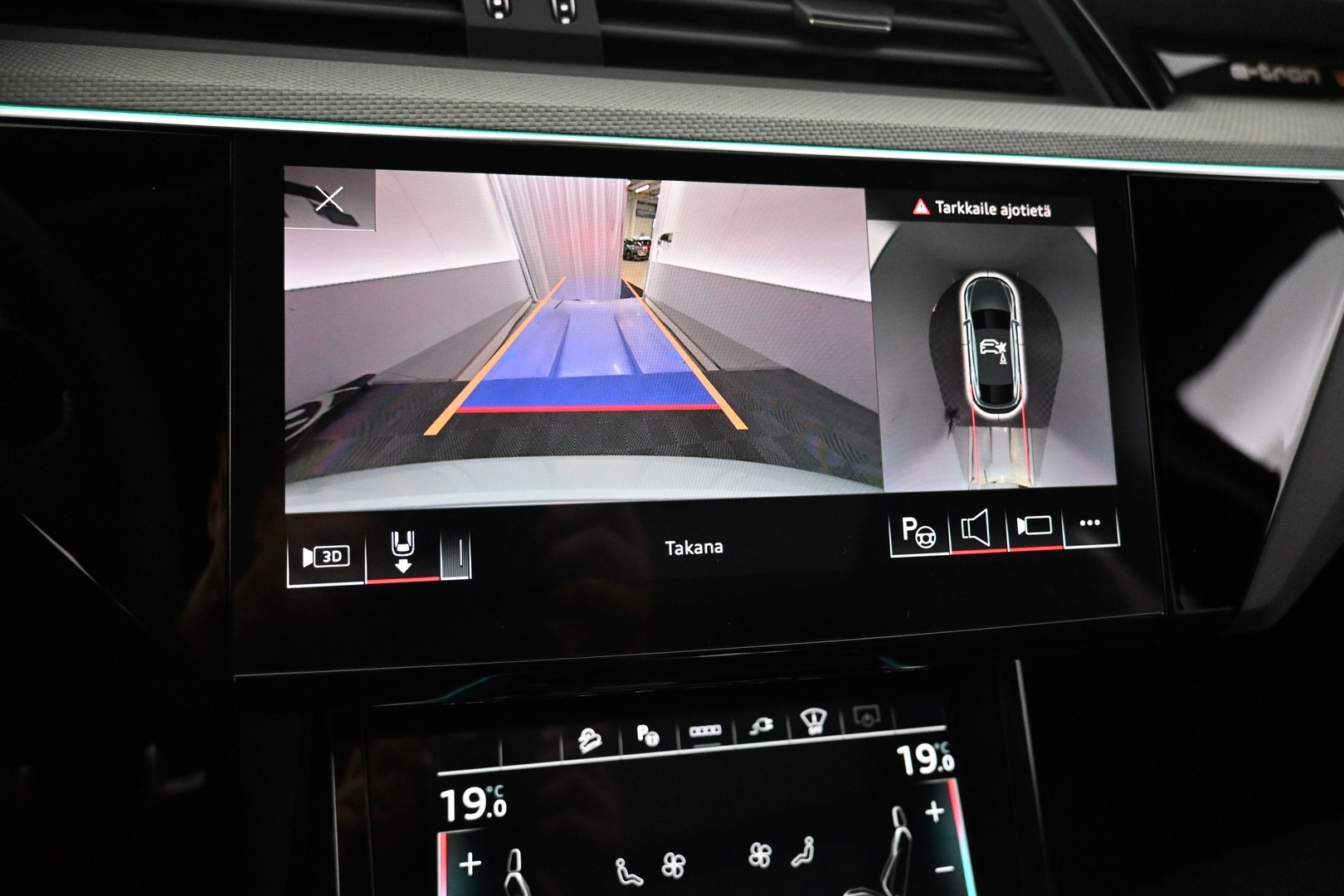 AUDI Q8 e-tron 2024