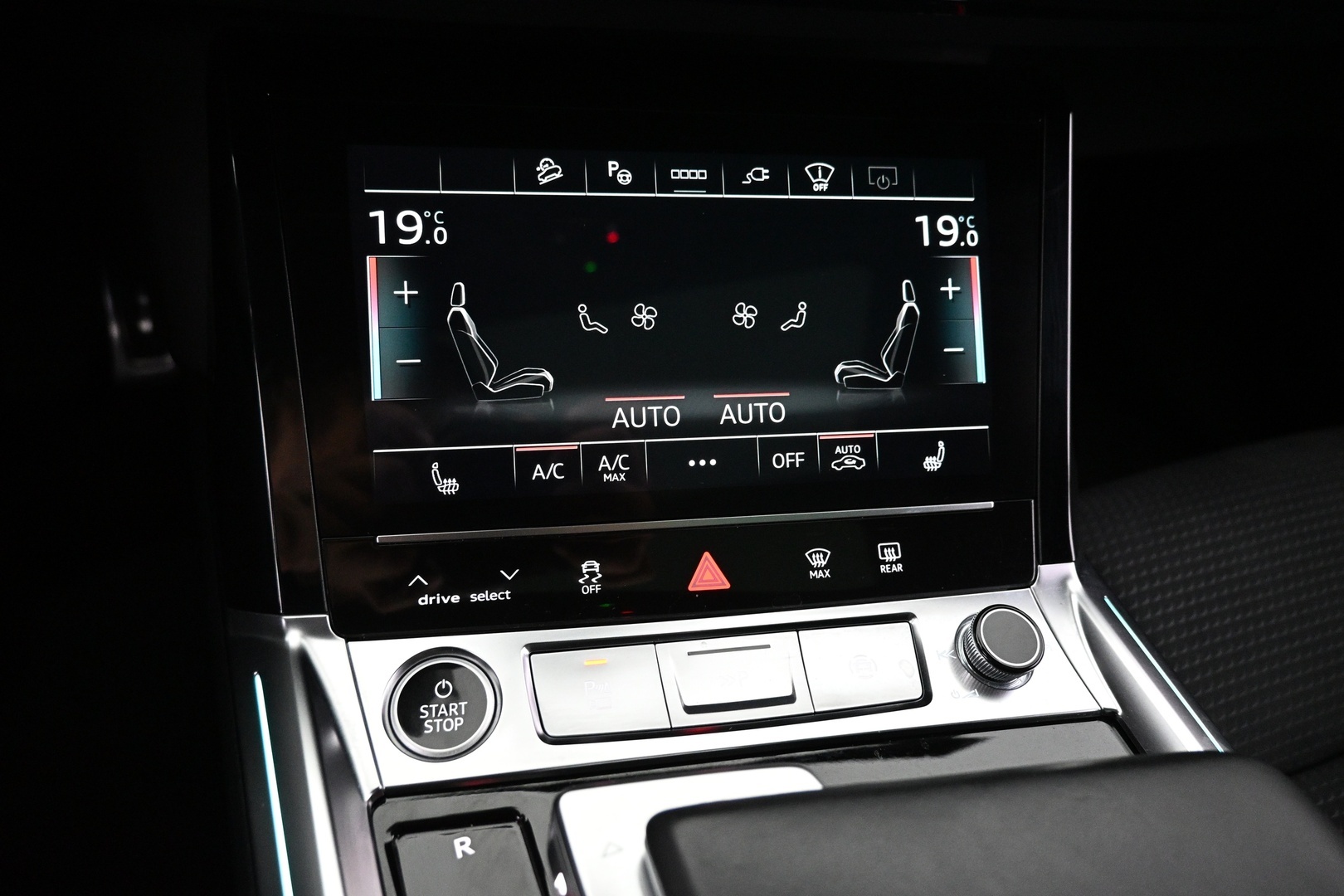 AUDI Q8 e-tron 2024