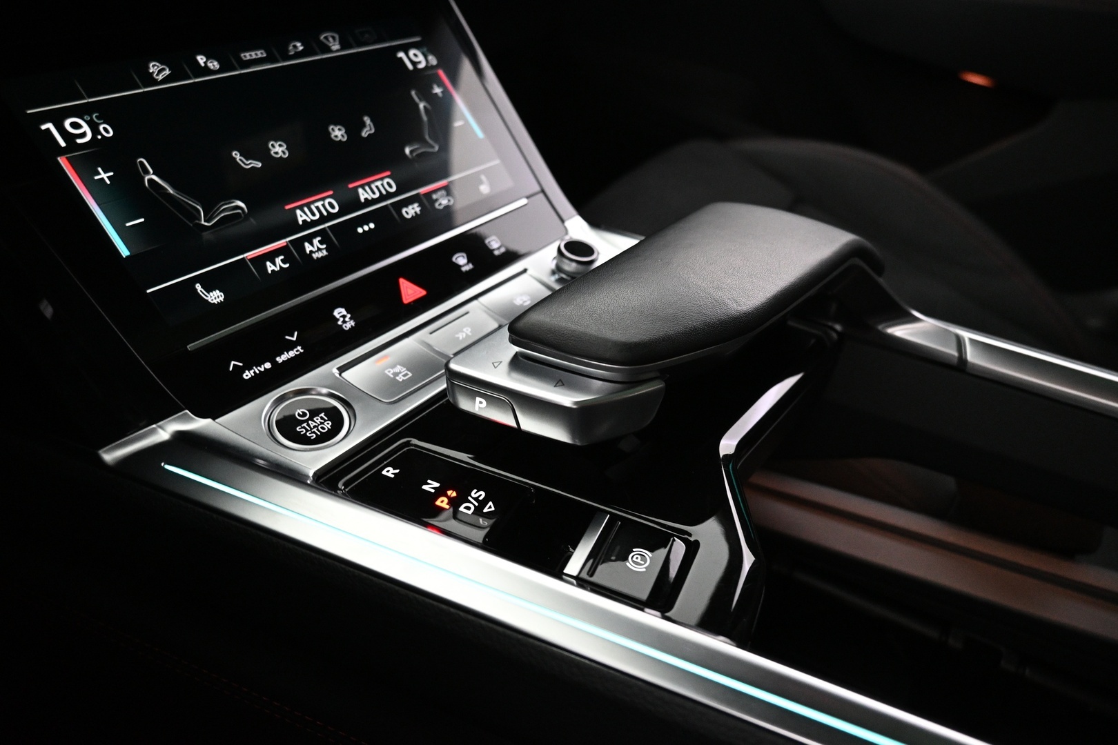 AUDI Q8 e-tron 2024