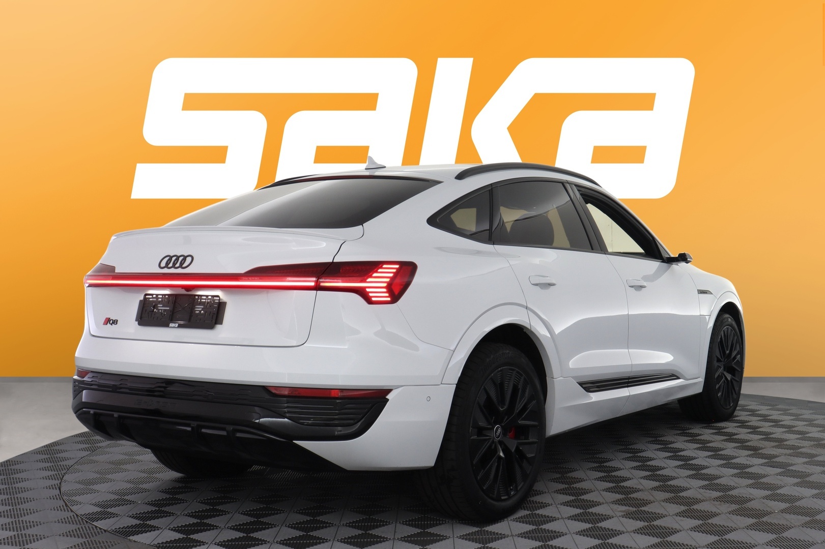 AUDI Q8 e-tron 2024