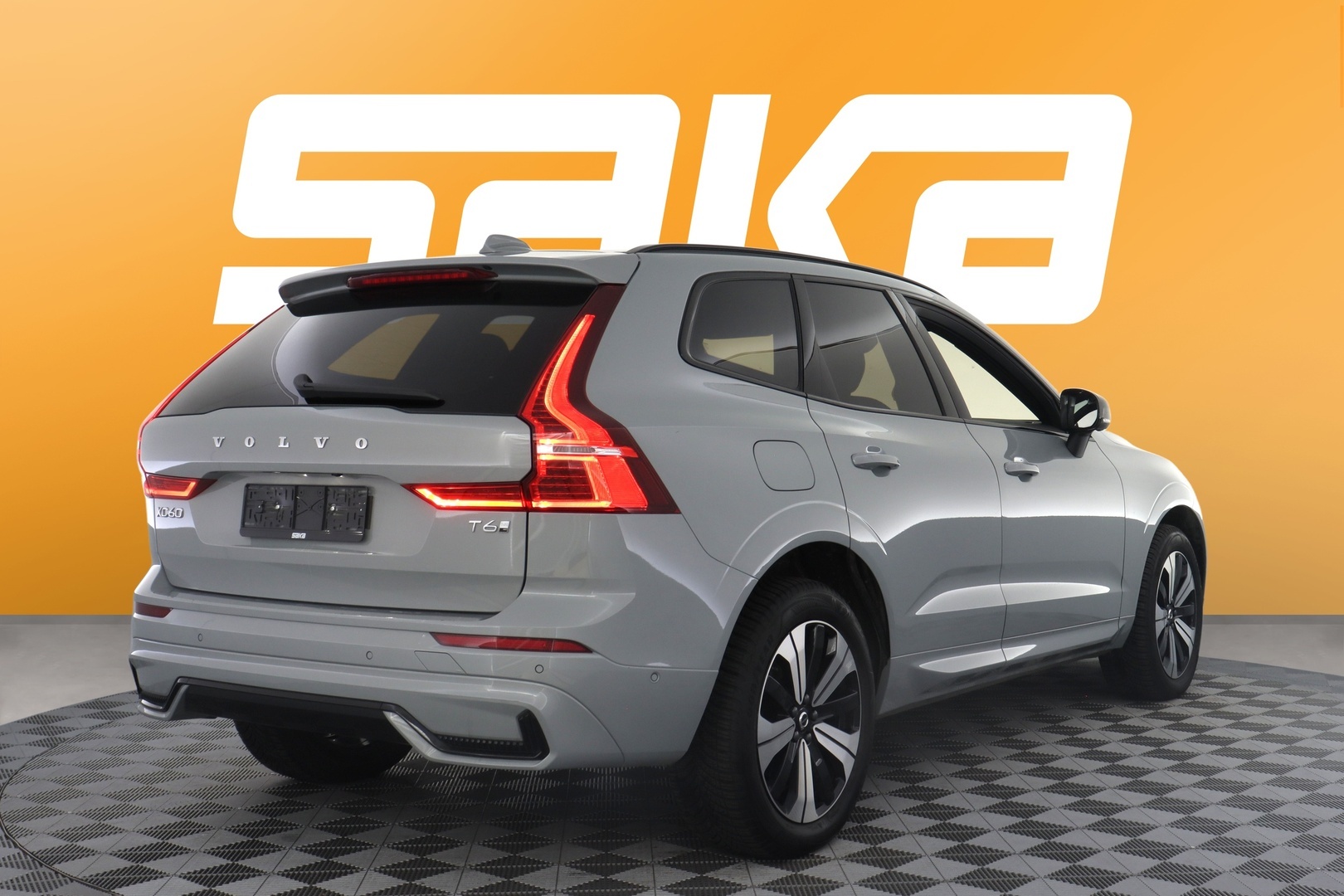 VOLVO XC60 2025