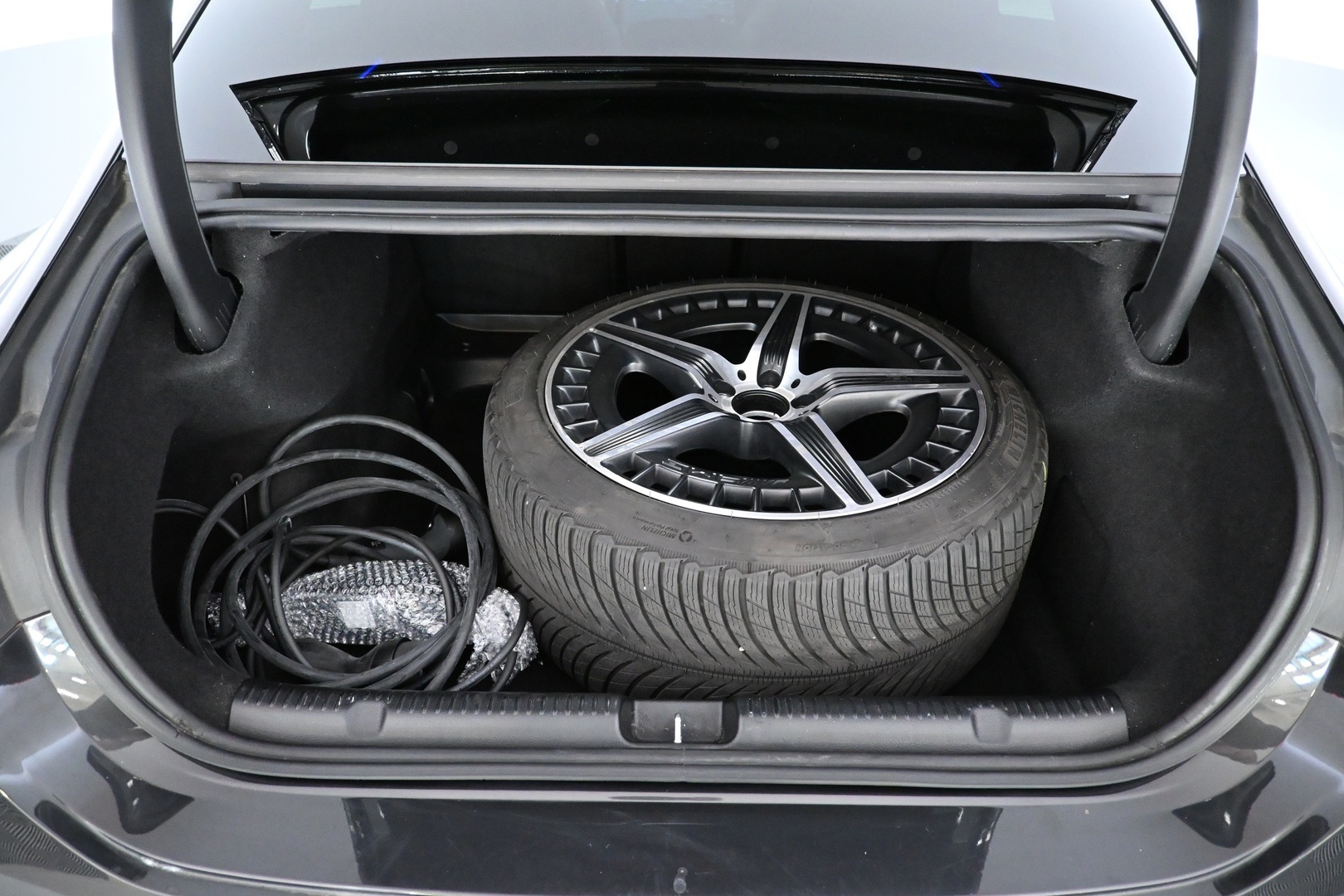 MERCEDES-BENZ EQE 2023