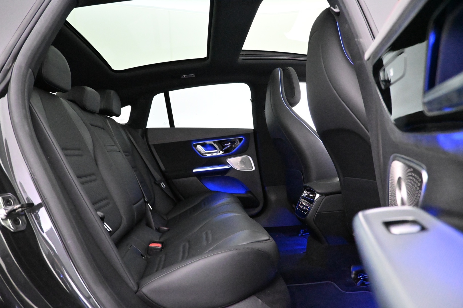 MERCEDES-BENZ EQE 2023