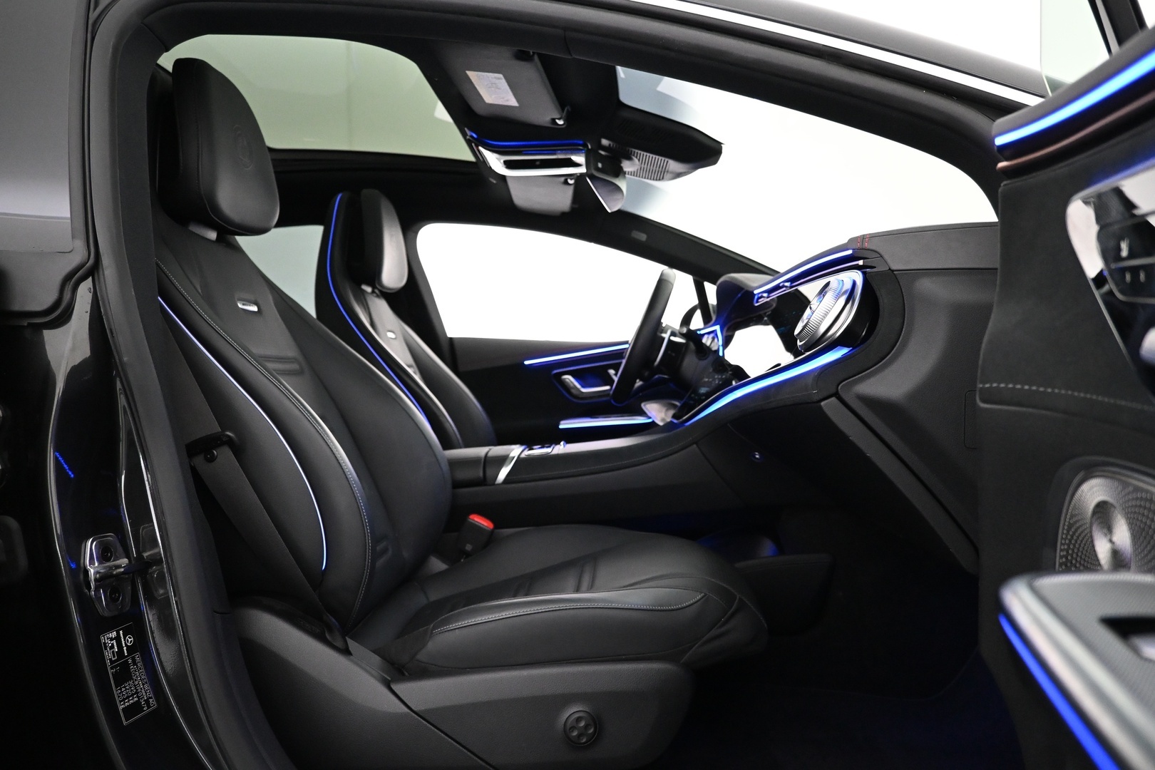 MERCEDES-BENZ EQE 2023