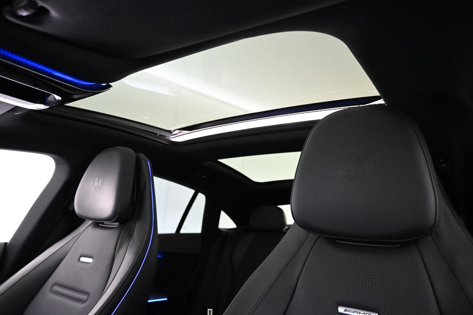 MERCEDES-BENZ EQE 2023