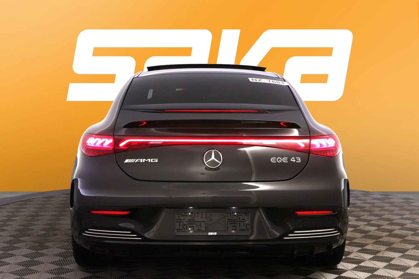 MERCEDES-BENZ EQE 2023