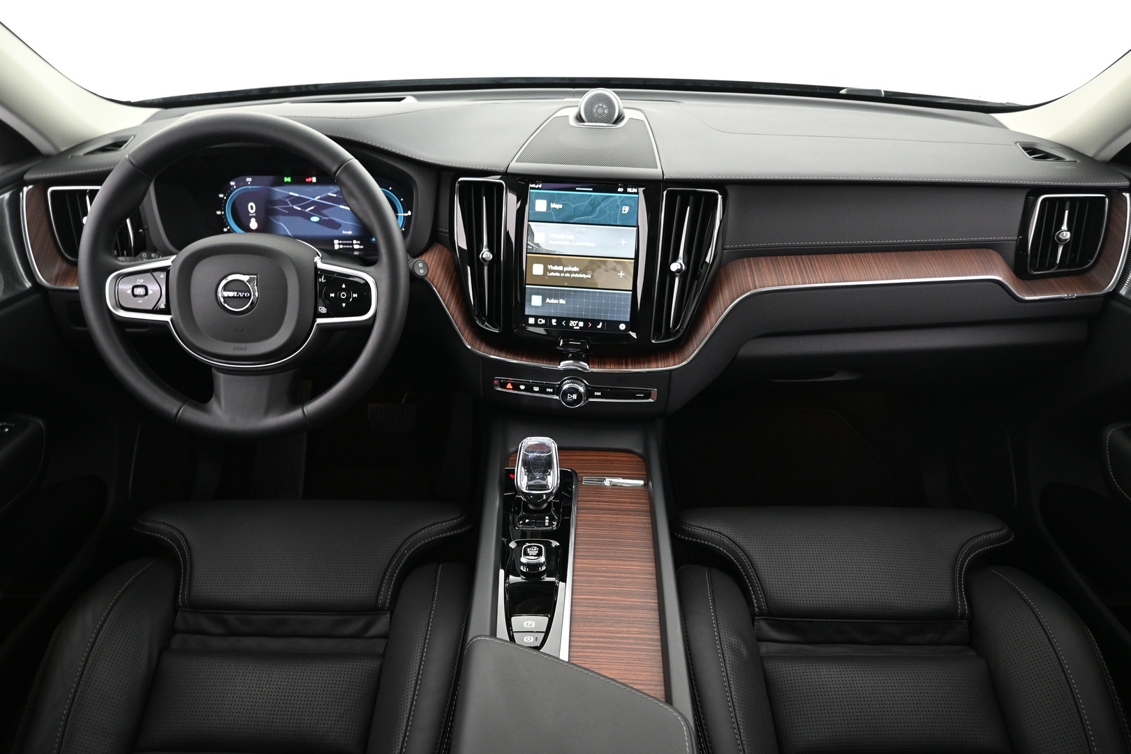 VOLVO XC60 2024