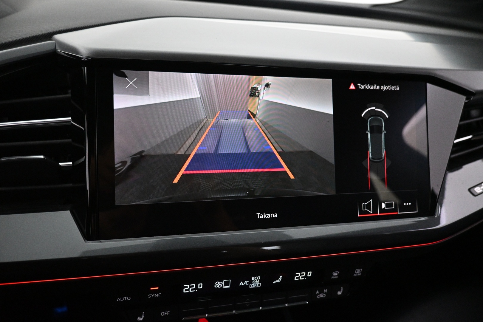 AUDI Q4 e-tron 2024