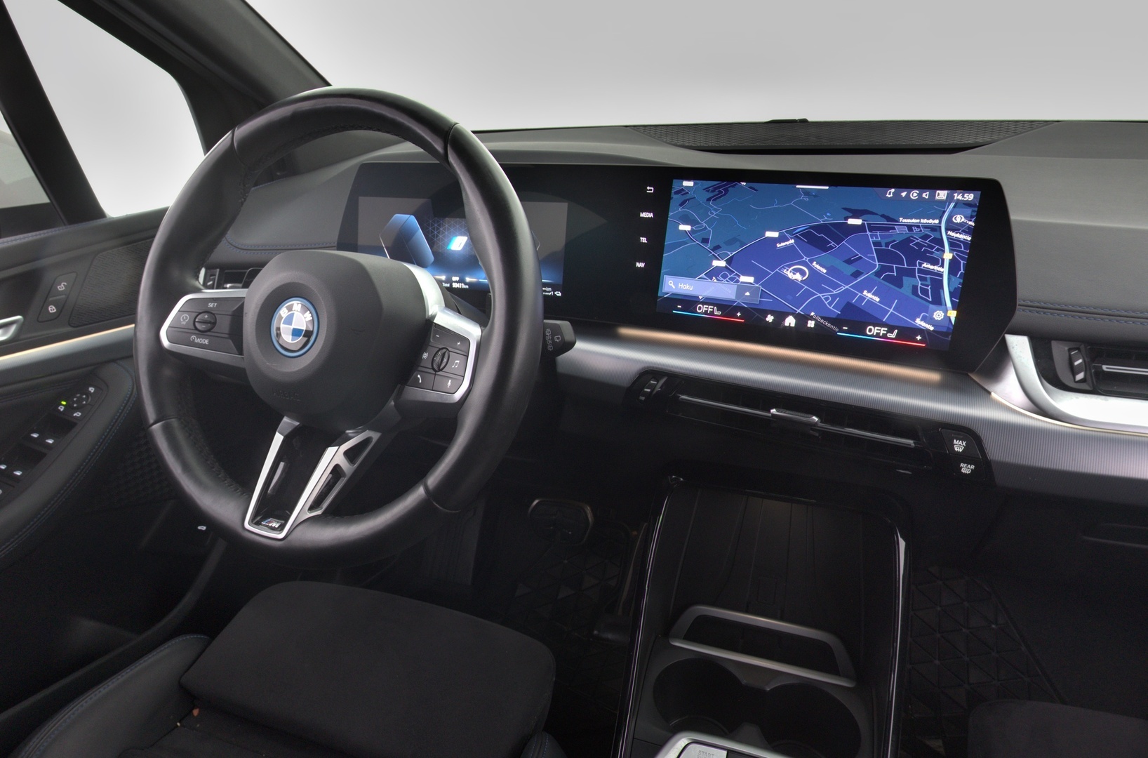 BMW 225 2024