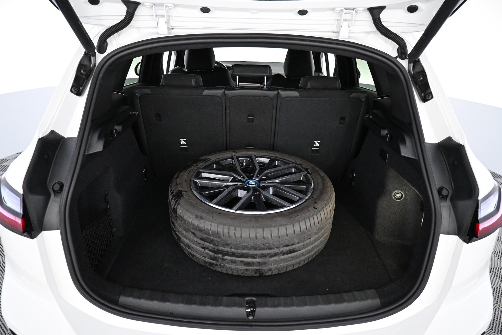 BMW 225 2024
