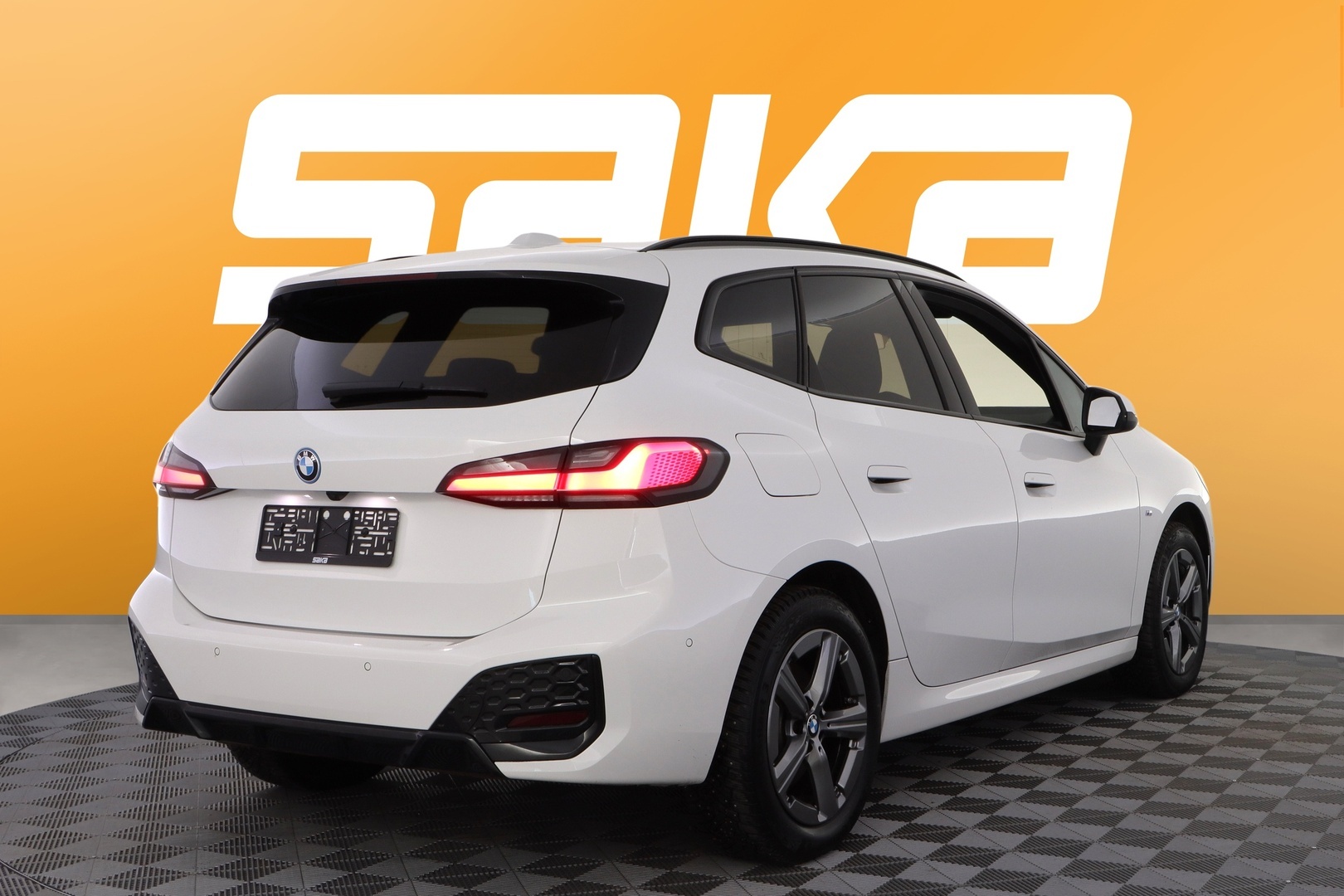 BMW 225 2024
