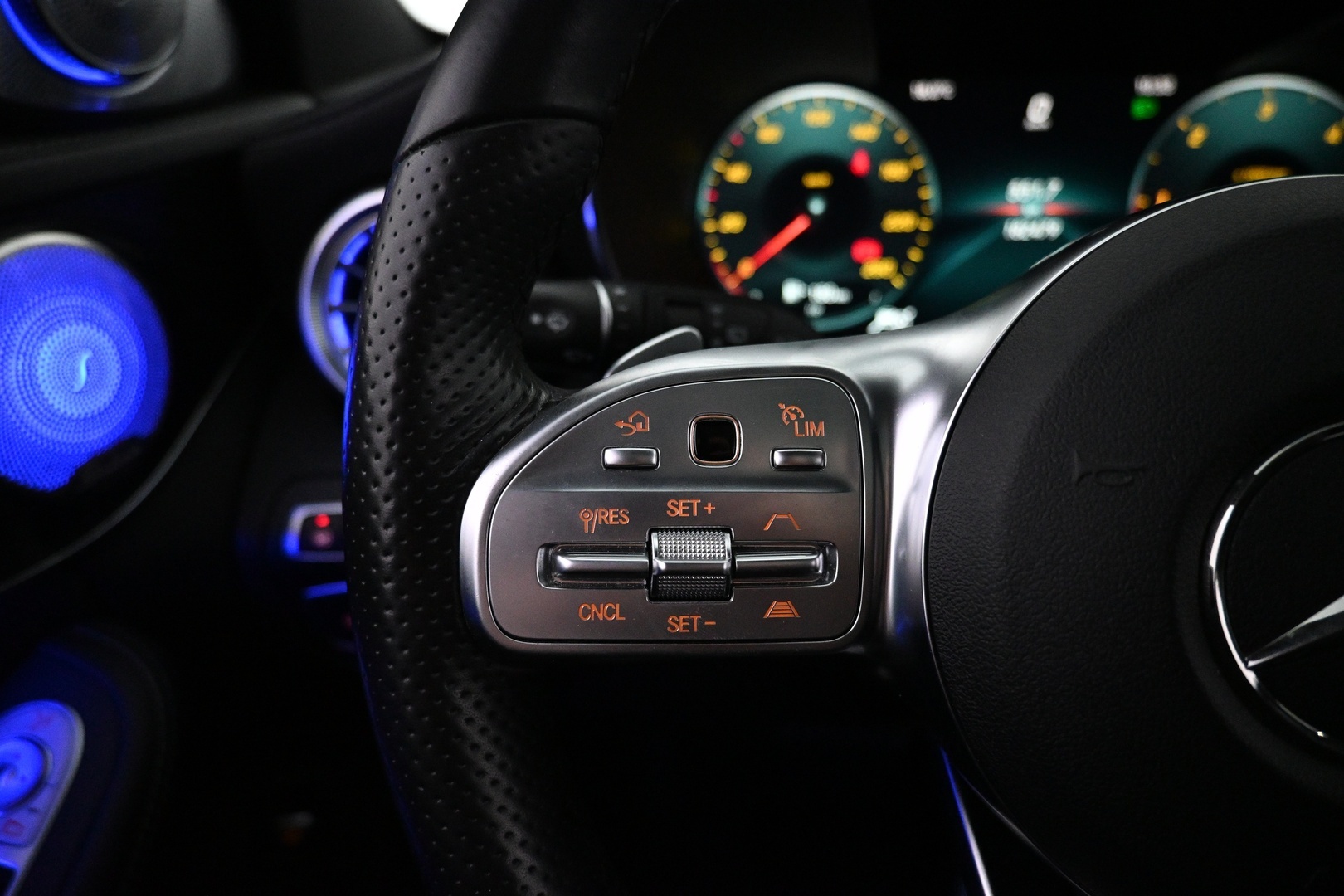 MERCEDES-BENZ C 2019