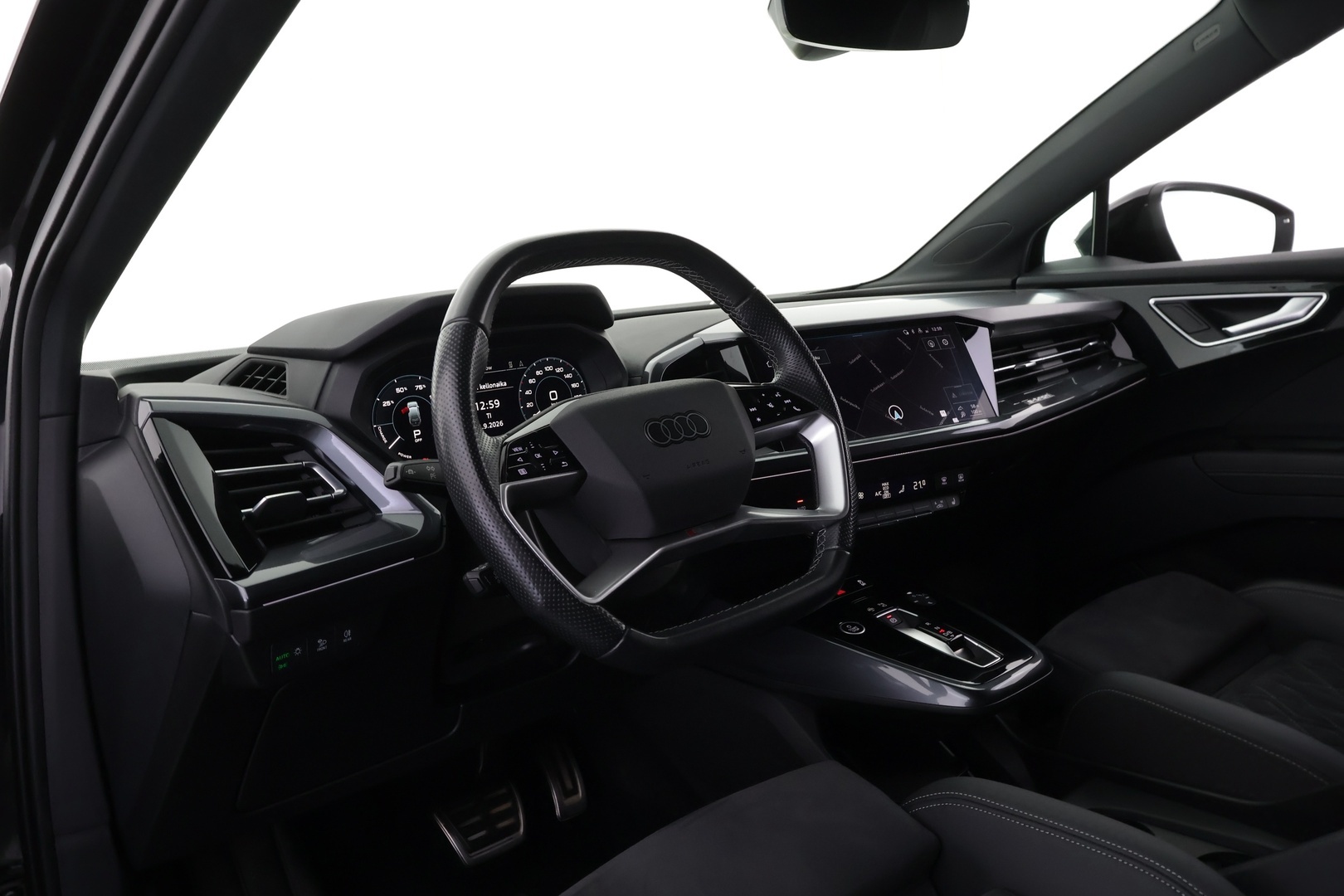 AUDI Q4 e-tron 2024