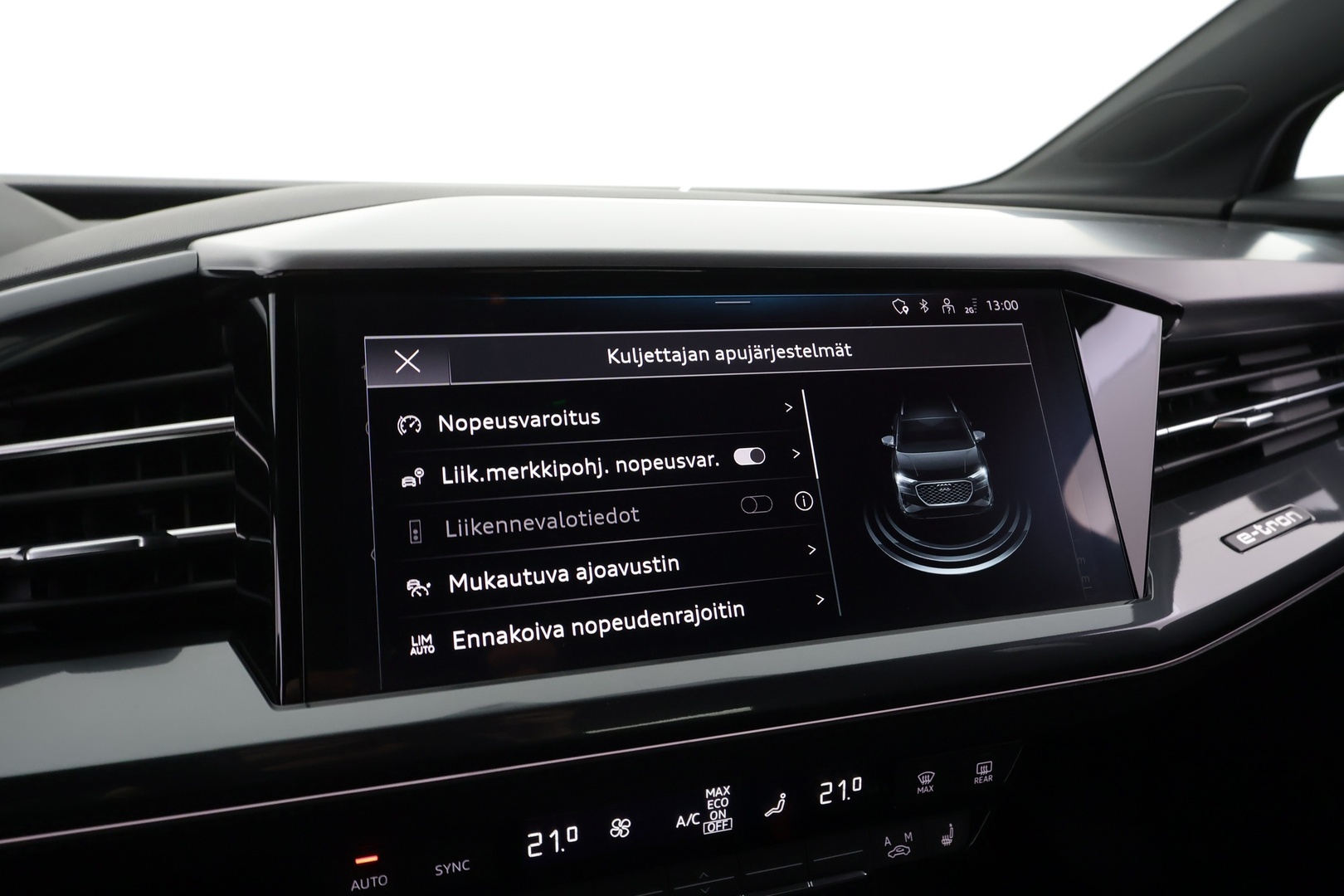 AUDI Q4 e-tron 2024