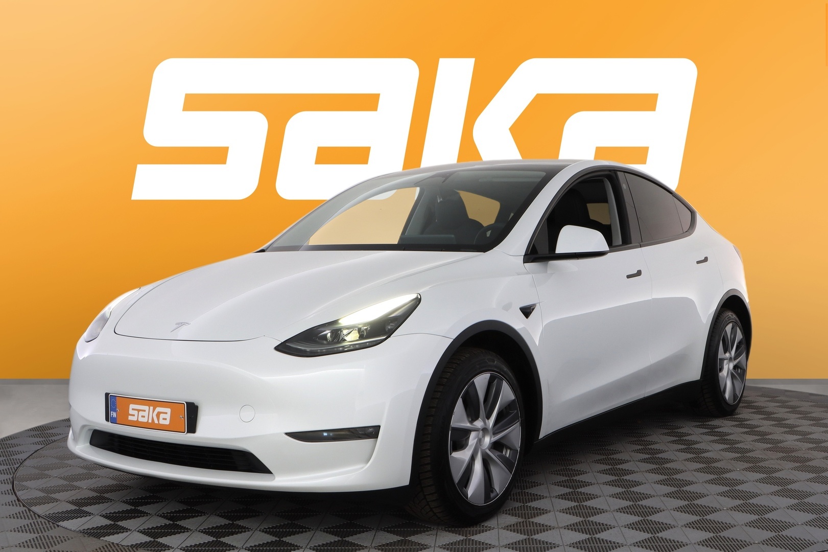 TESLA Model Y 2023