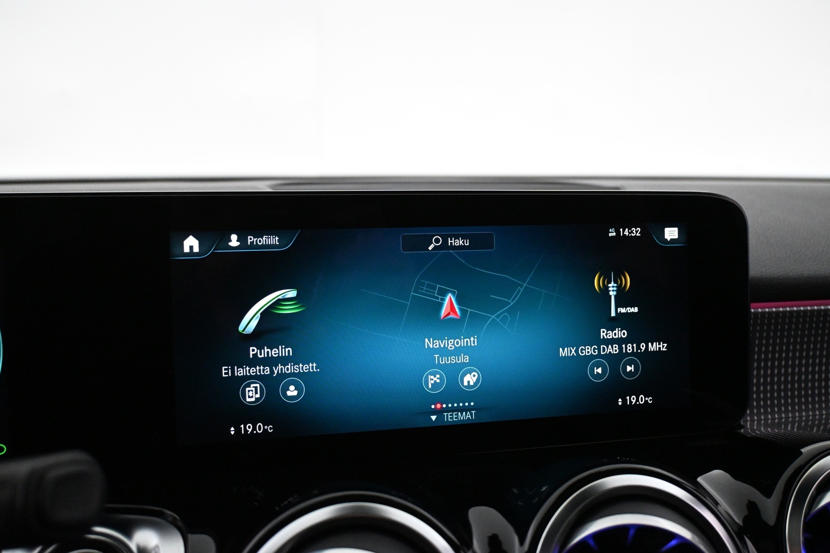 MERCEDES-BENZ EQB 2024