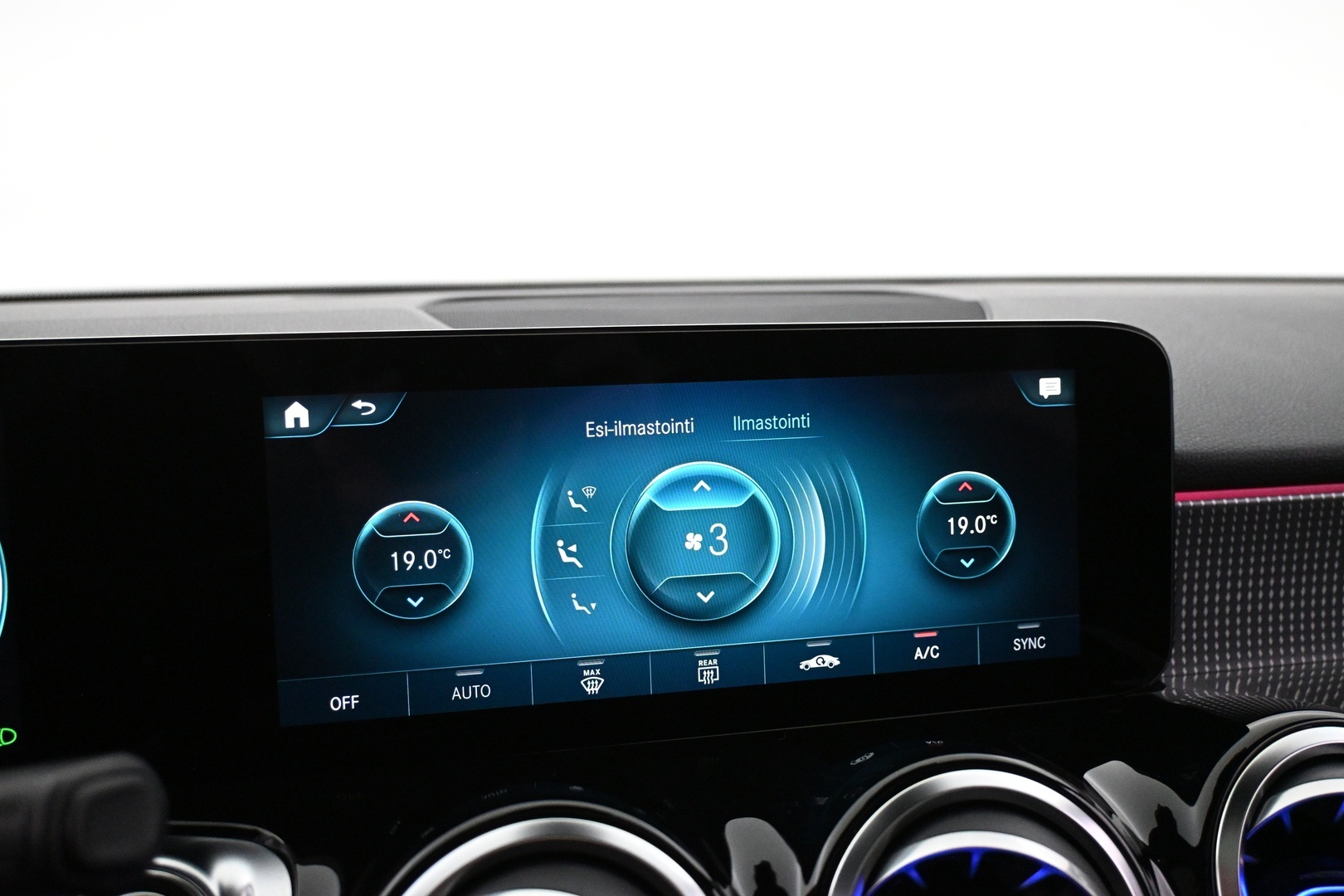 MERCEDES-BENZ EQB 2024