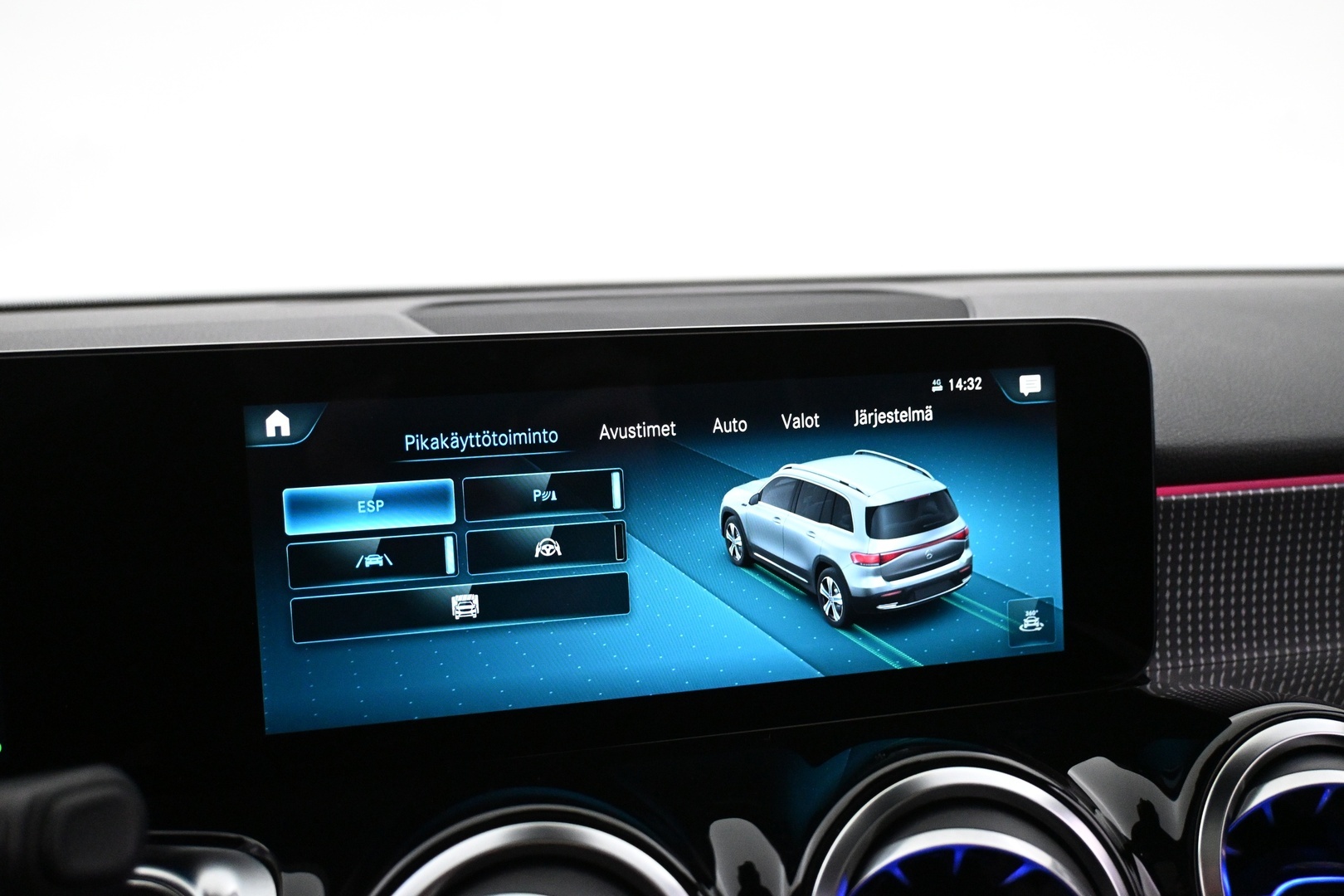 MERCEDES-BENZ EQB 2024