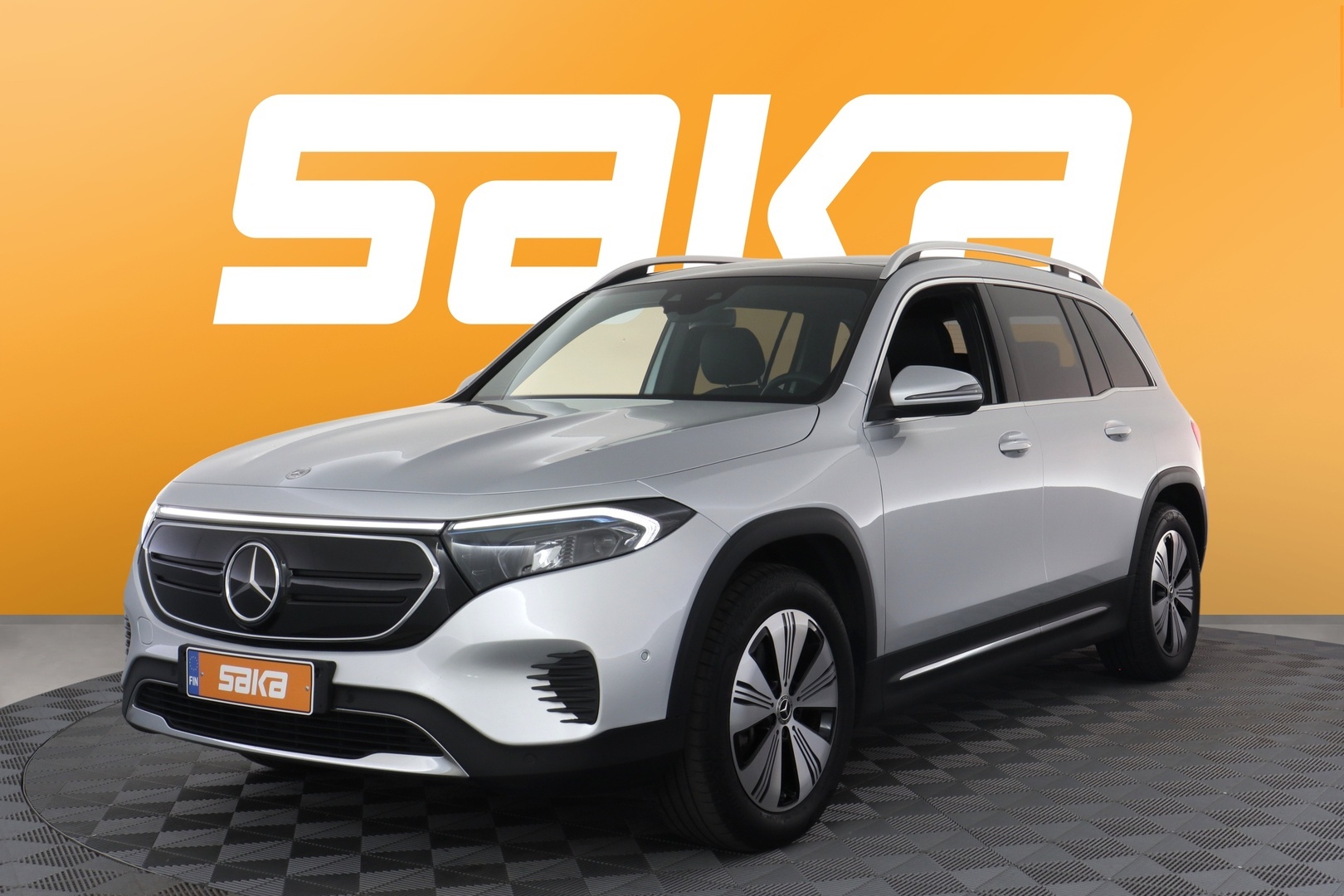 MERCEDES-BENZ EQB 2024