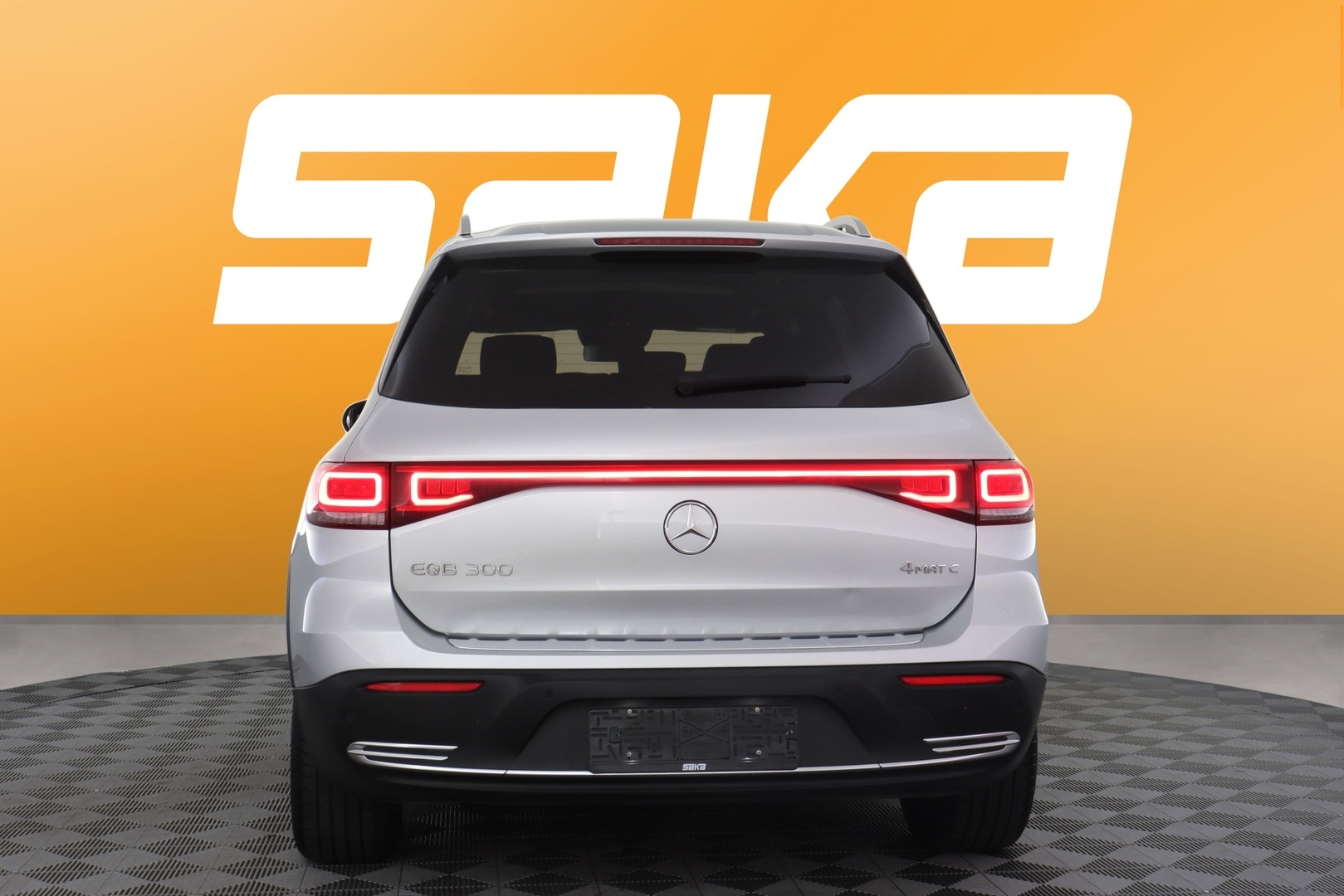 MERCEDES-BENZ EQB 2024