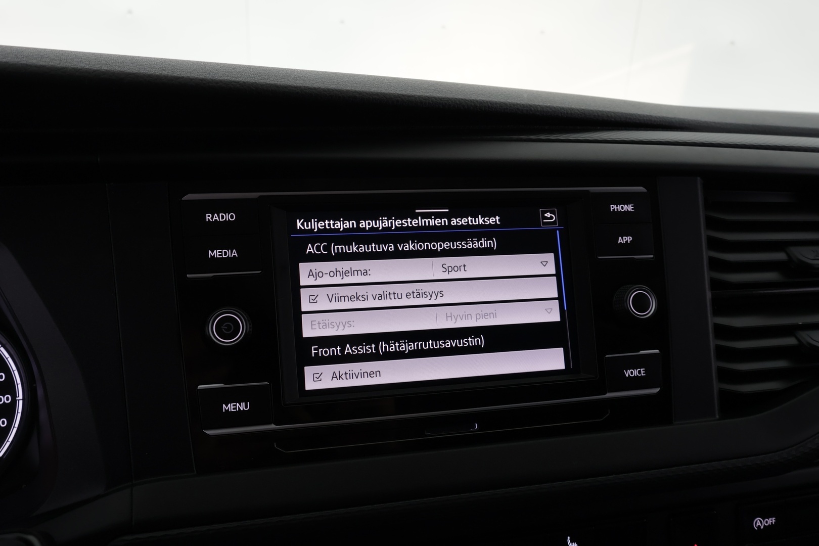 VOLKSWAGEN Transporter 2023