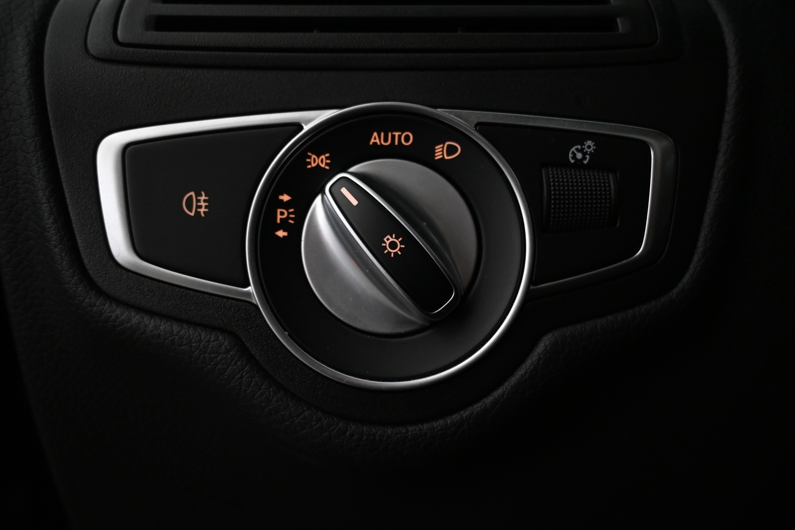 MERCEDES-BENZ GLC 2022