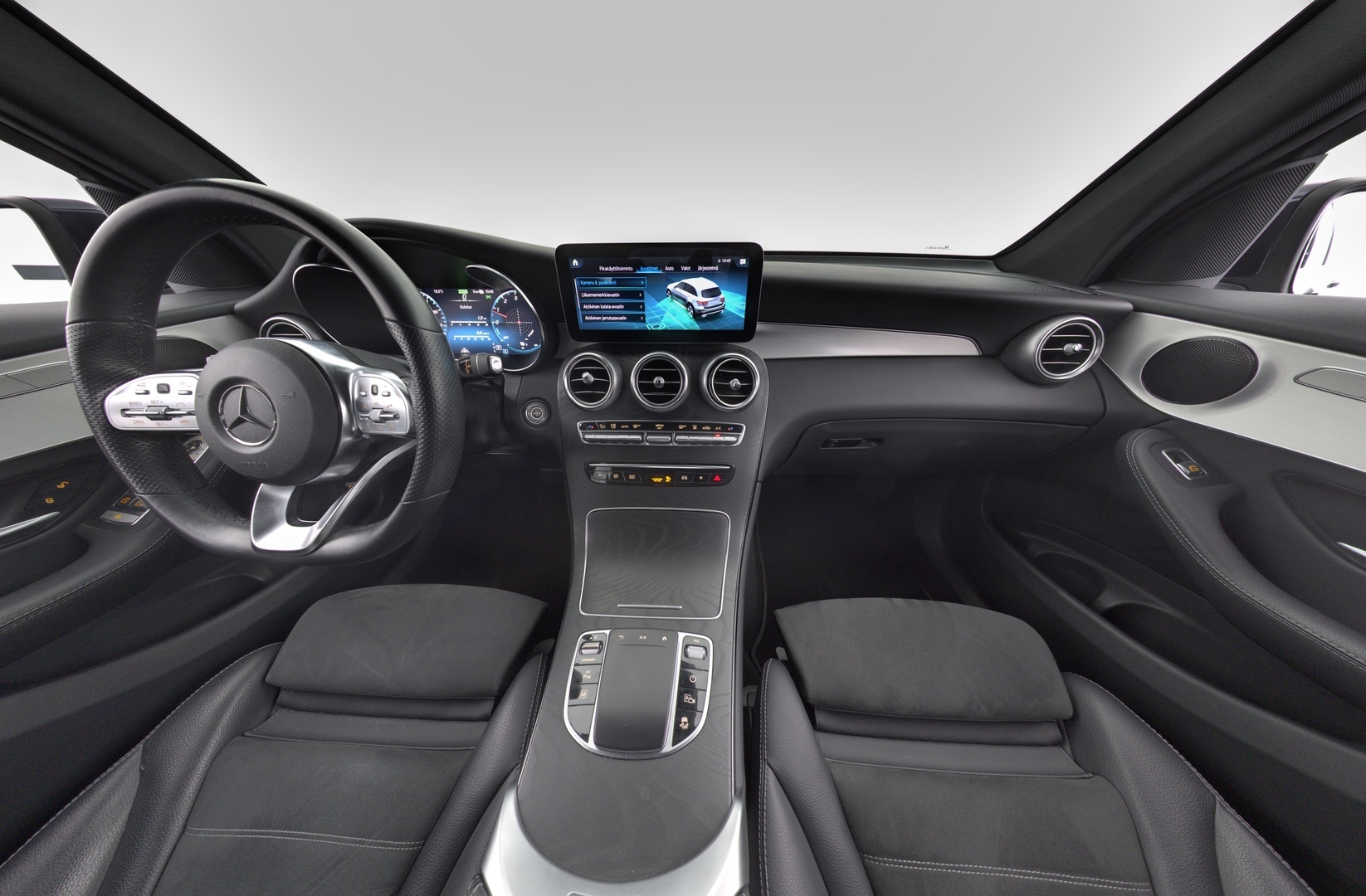 MERCEDES-BENZ GLC 2022