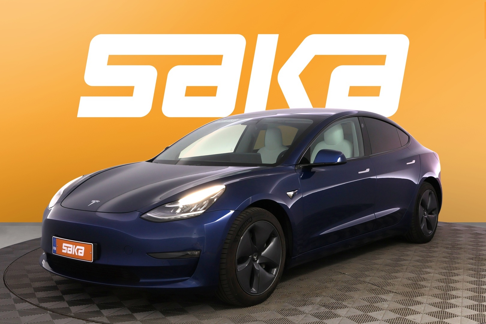 TESLA Model 3 2020