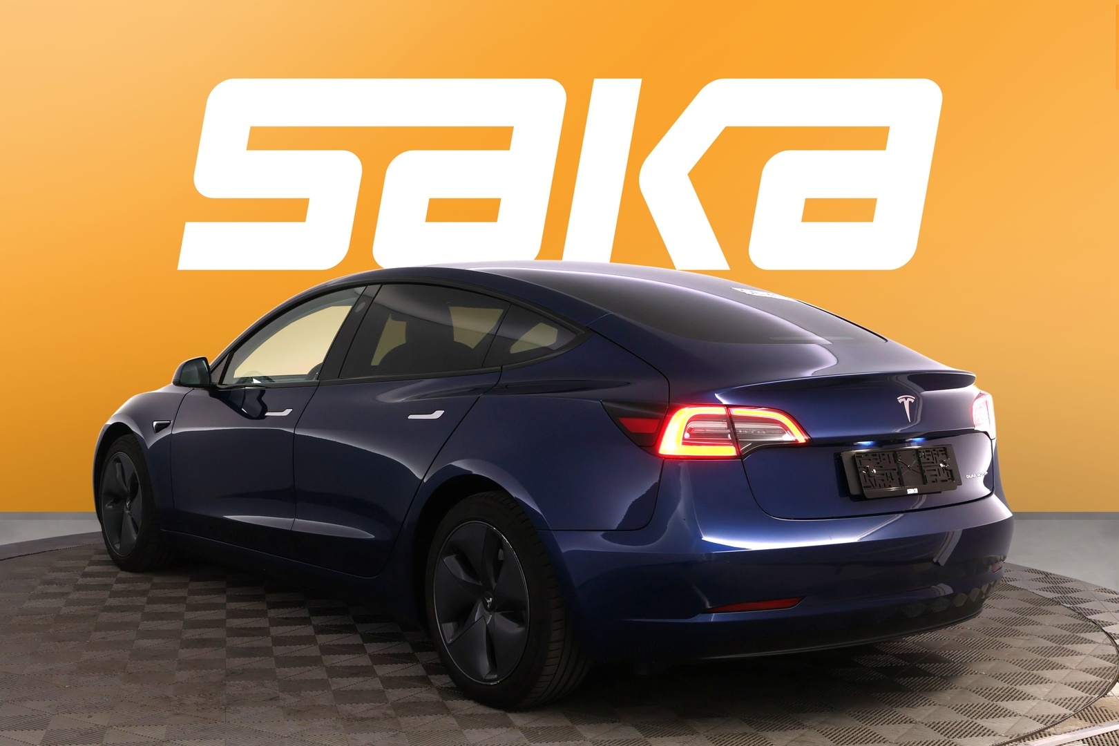 TESLA Model 3 2020