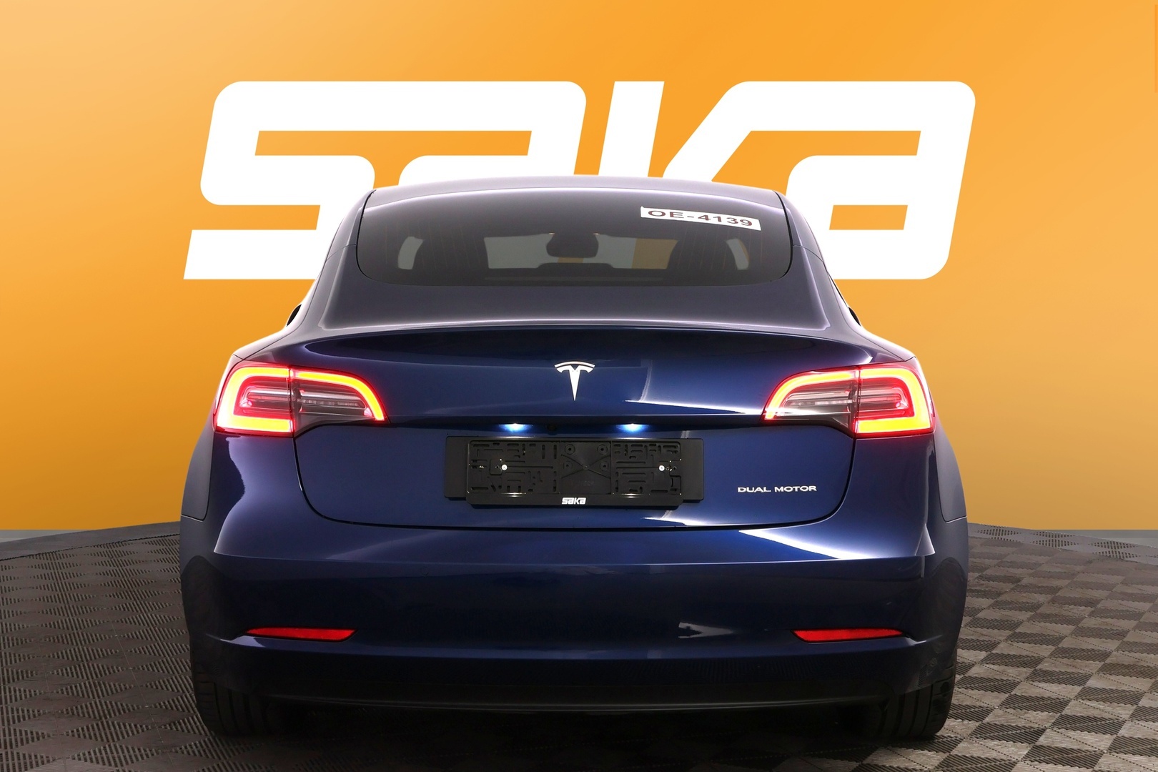 TESLA Model 3 2020