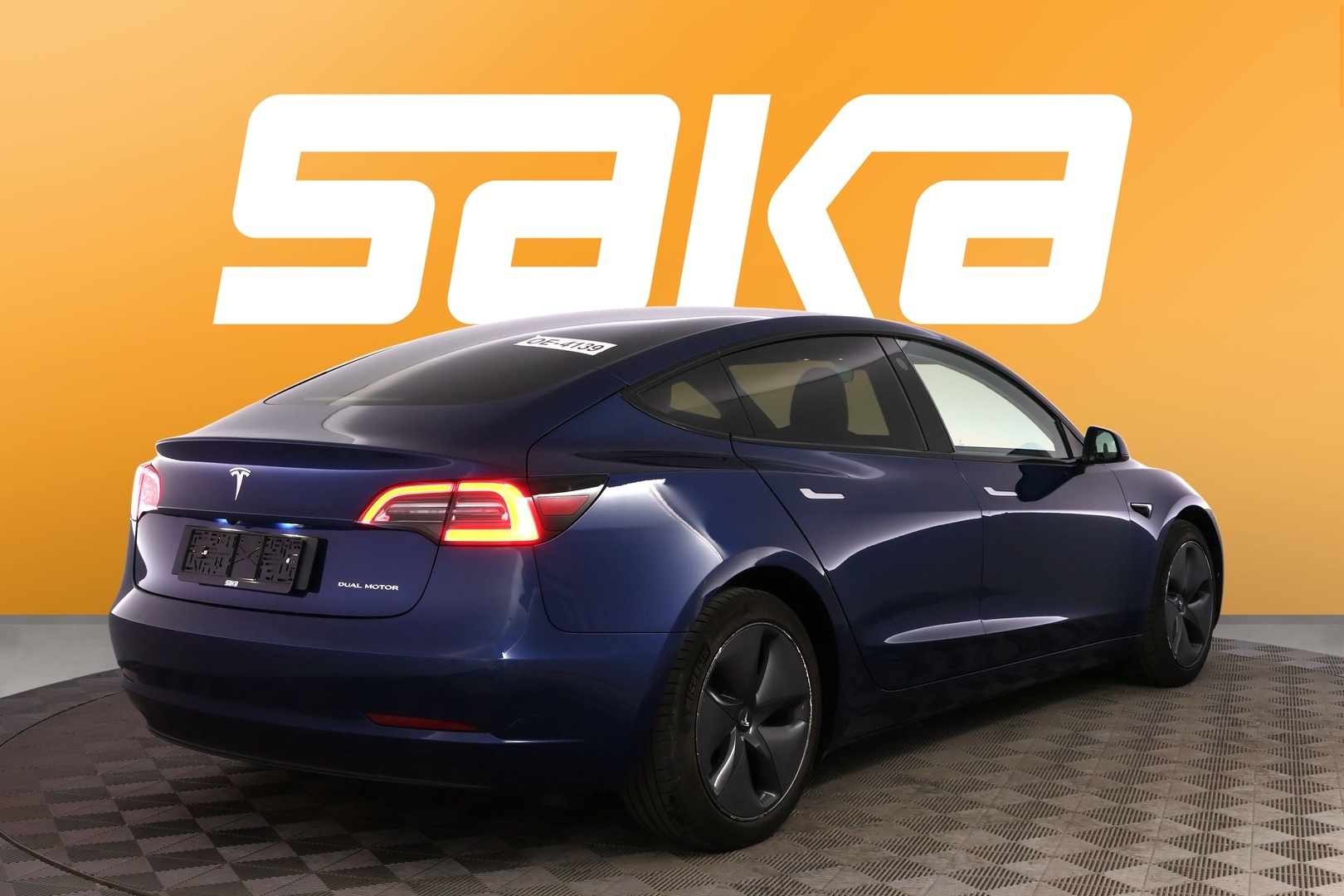TESLA Model 3 2020