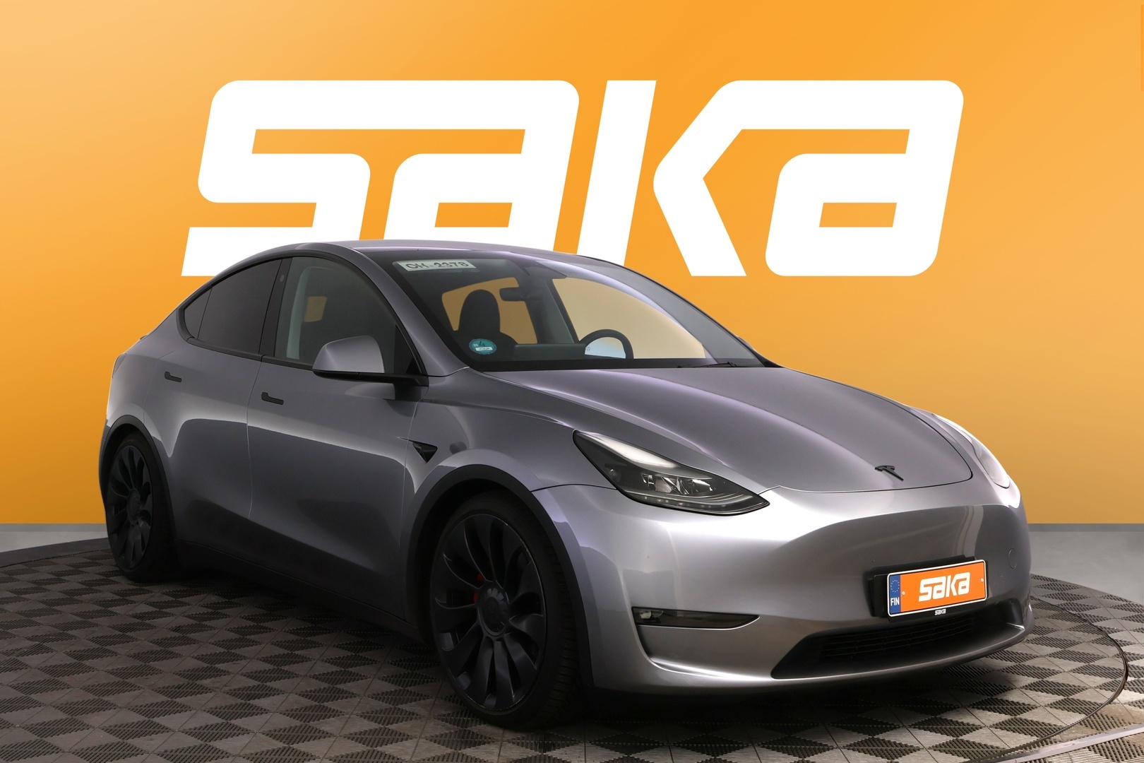 TESLA Model Y 2024