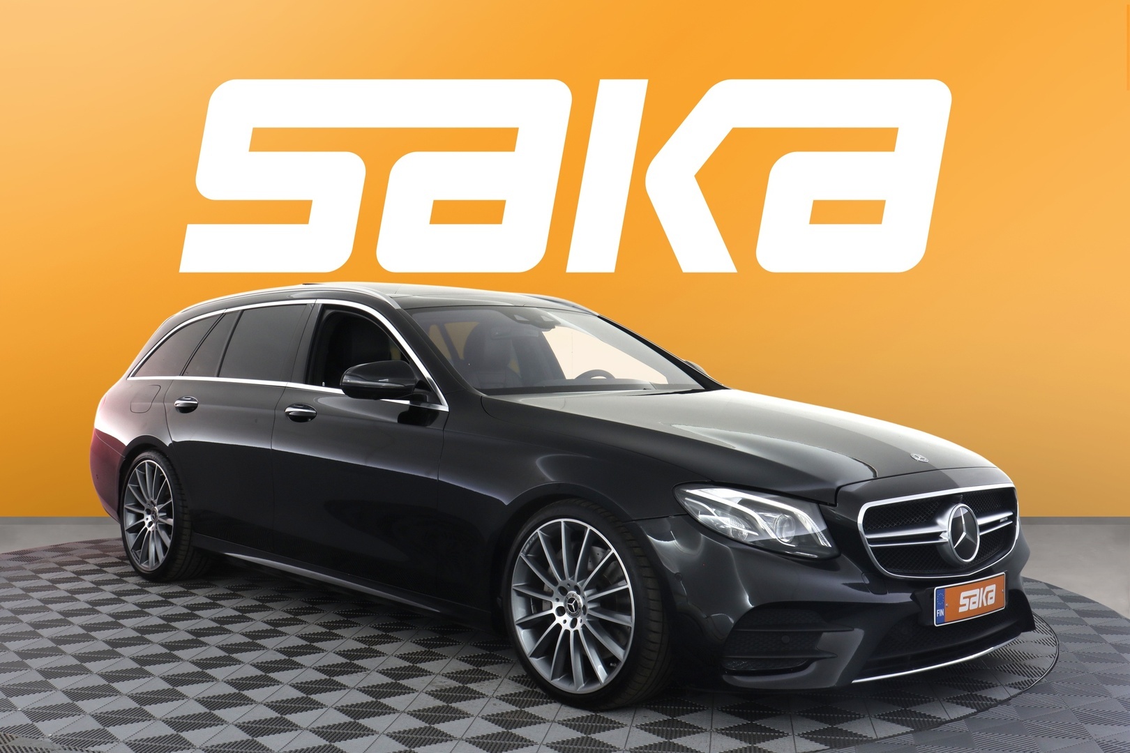 MERCEDES-BENZ E 2019