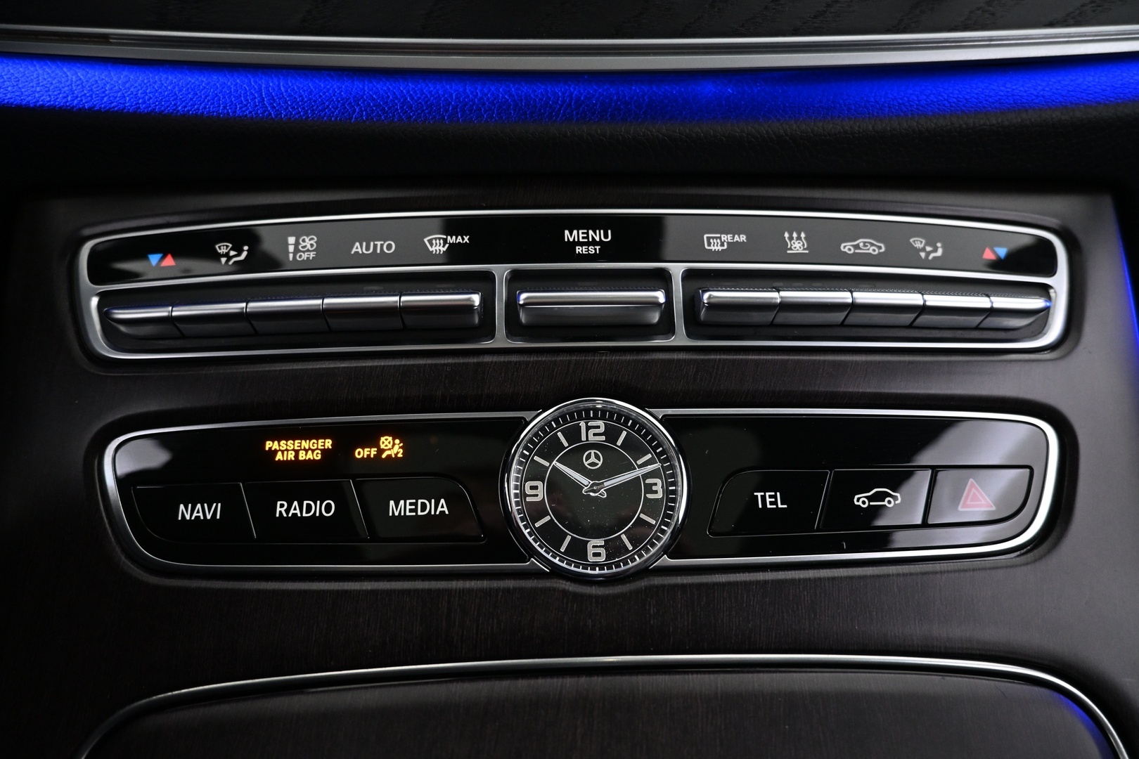 MERCEDES-BENZ E 2019